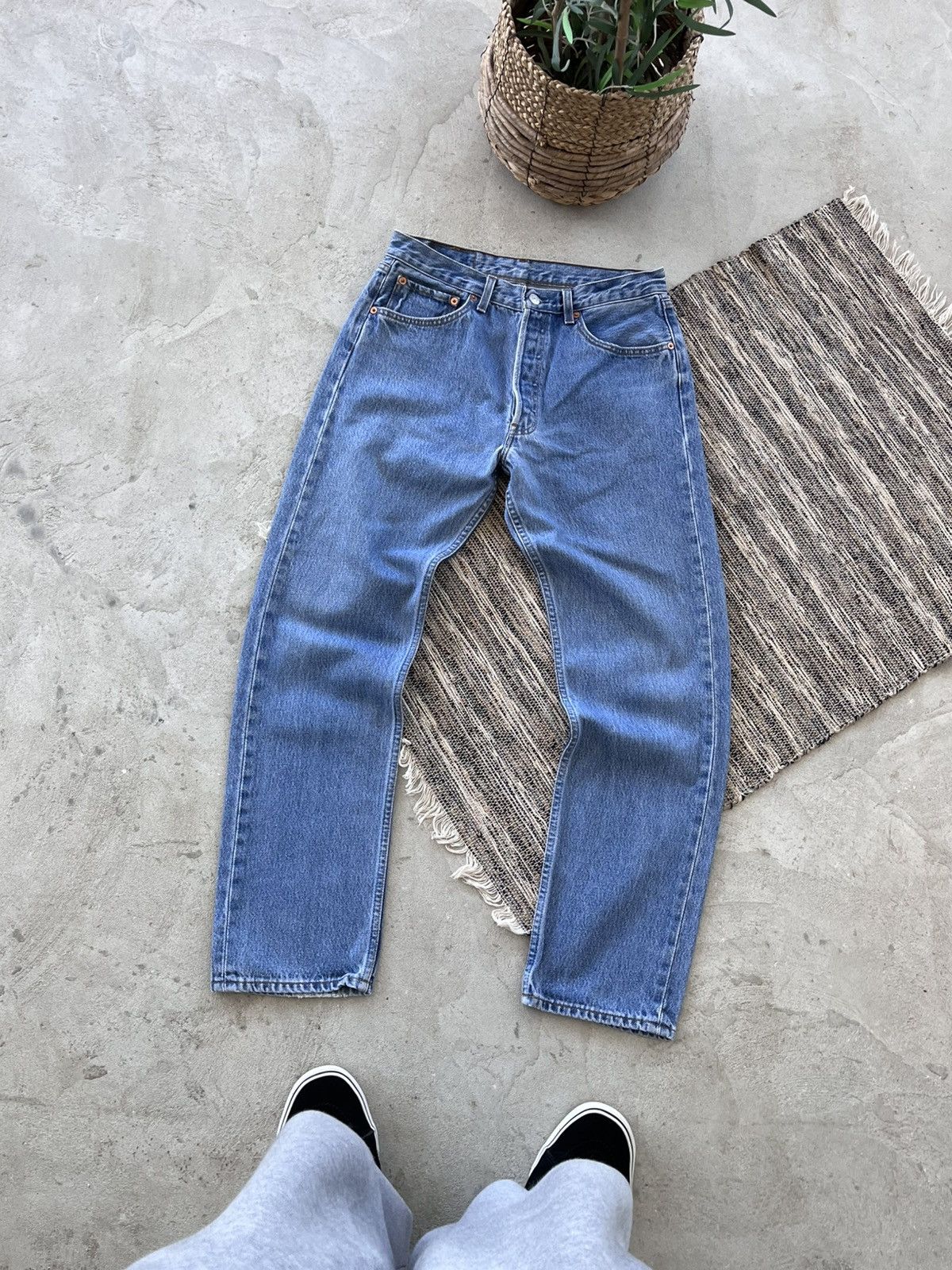 Levi's Vintage Levis 501 Denim Jeans 32x30 Straight Fit Workwear Size US 32 / EU 48 - 2 Thumbnail