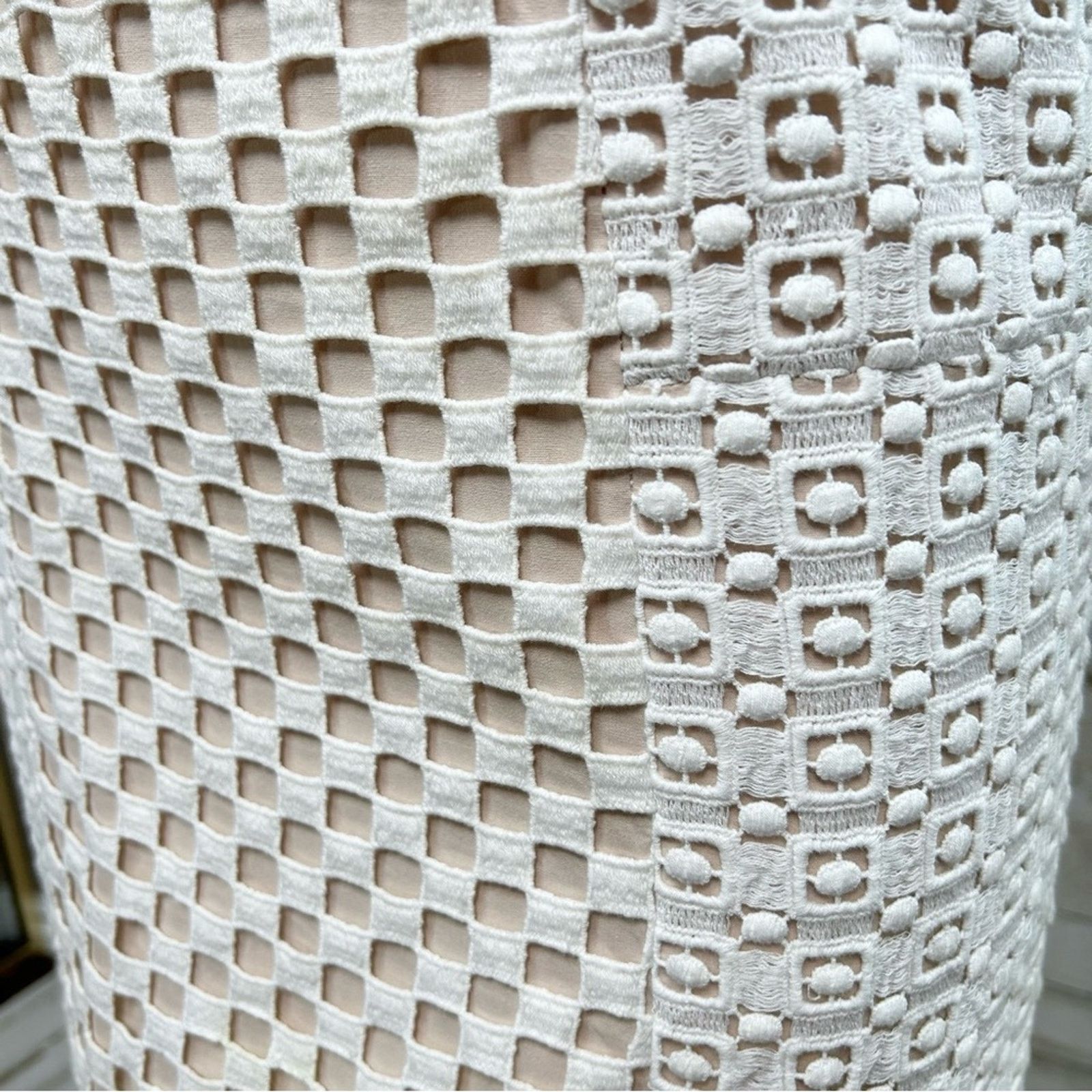 Tibi Tibi Sonoran Sleeveless Eyelet Shift Dress Size 0 Ivory Size XS / US 0-2 / IT 36-38 - 8 Thumbnail
