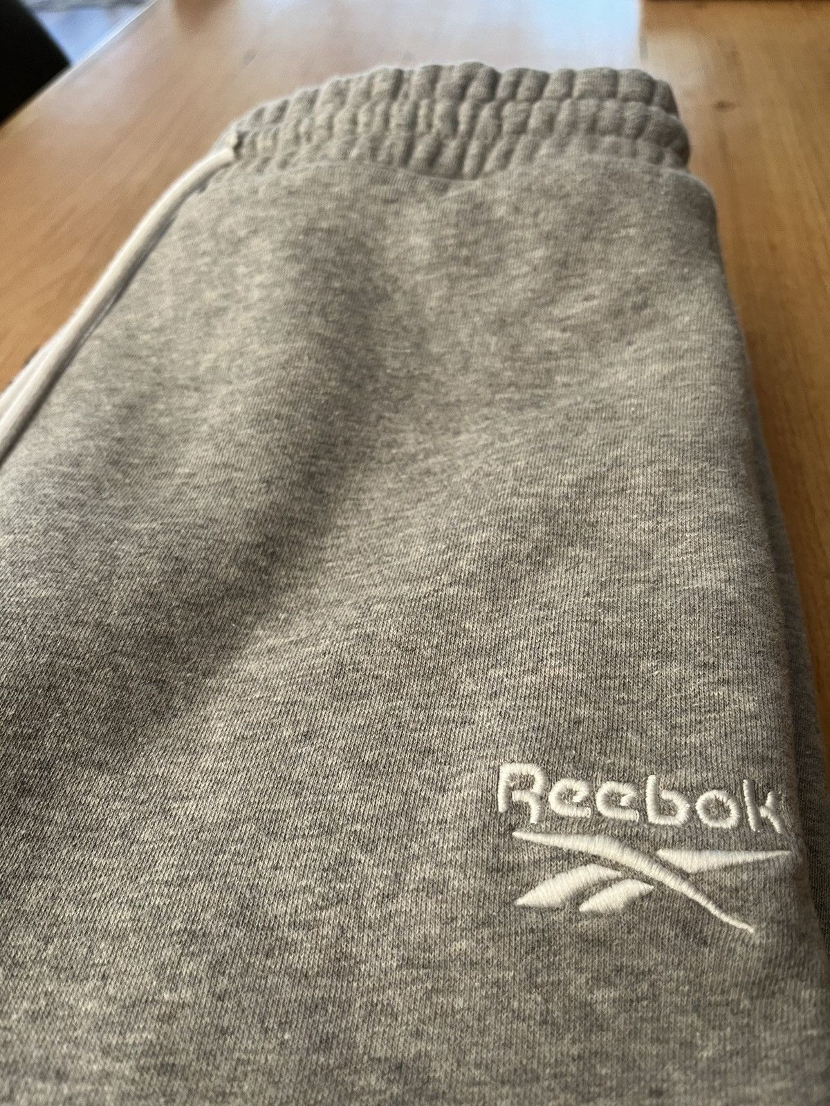 Reebok REEBOK IDENTITY FLEECE JOGGERS Size 26" / US 2 / IT 38 - 2 Thumbnail