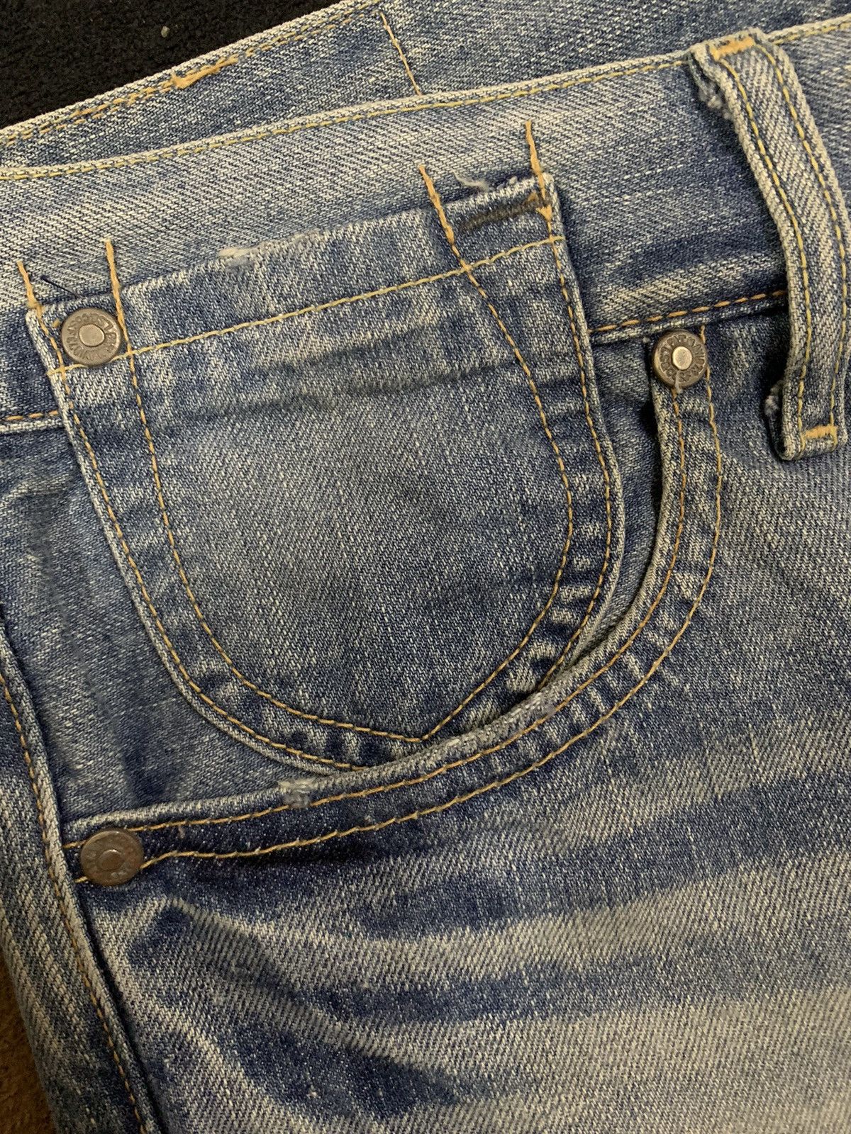 Levi's × Levi's Vintage Clothing × Vintage Vintage 90s Levis Blue Washed Loose Distressed Jeans Size US 32 / EU 48 - 6 Thumbnail