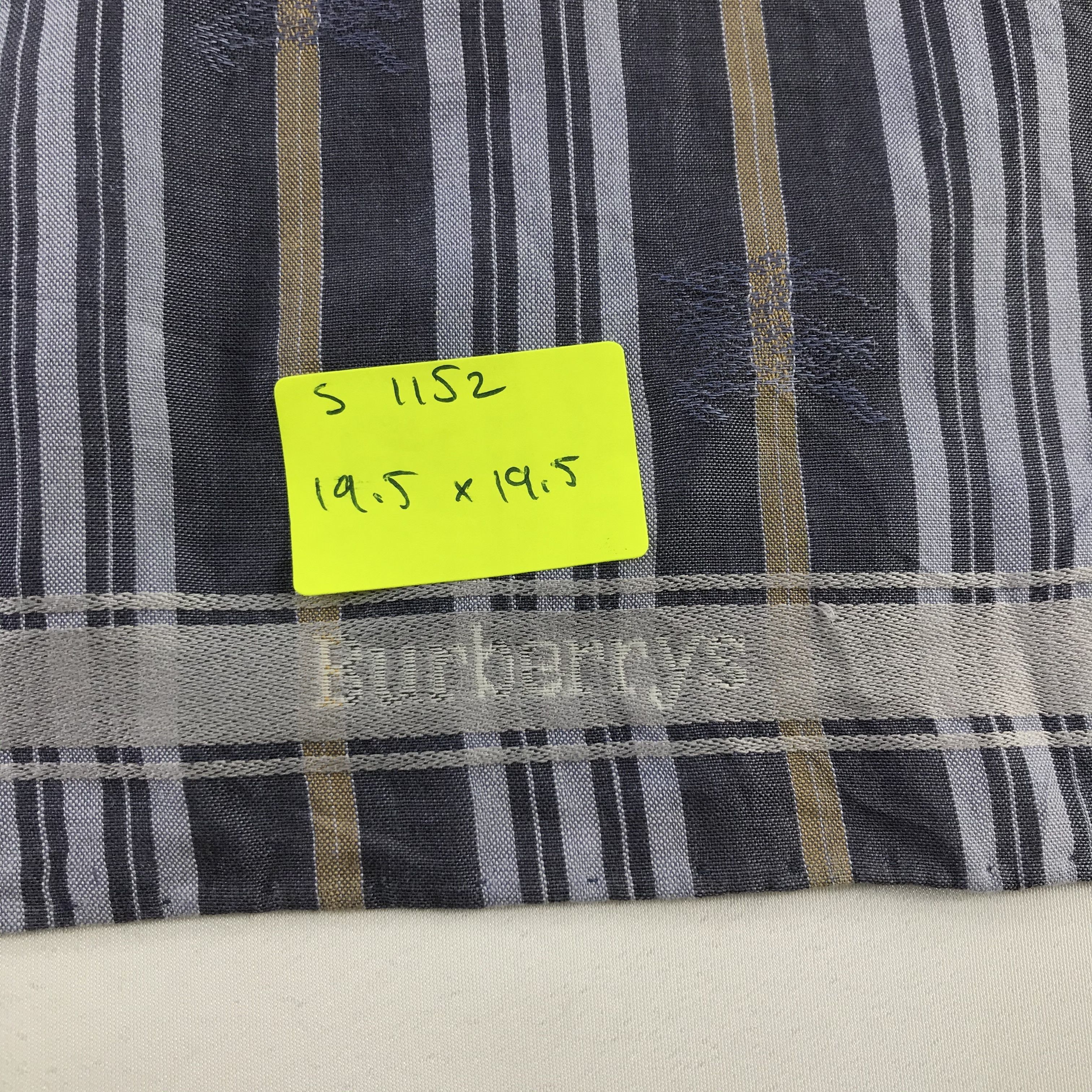 Burberry × Vintage Burberry Bandana / Handkerchief / Neckerchief - S1152 Size ONE SIZE - 5 Thumbnail