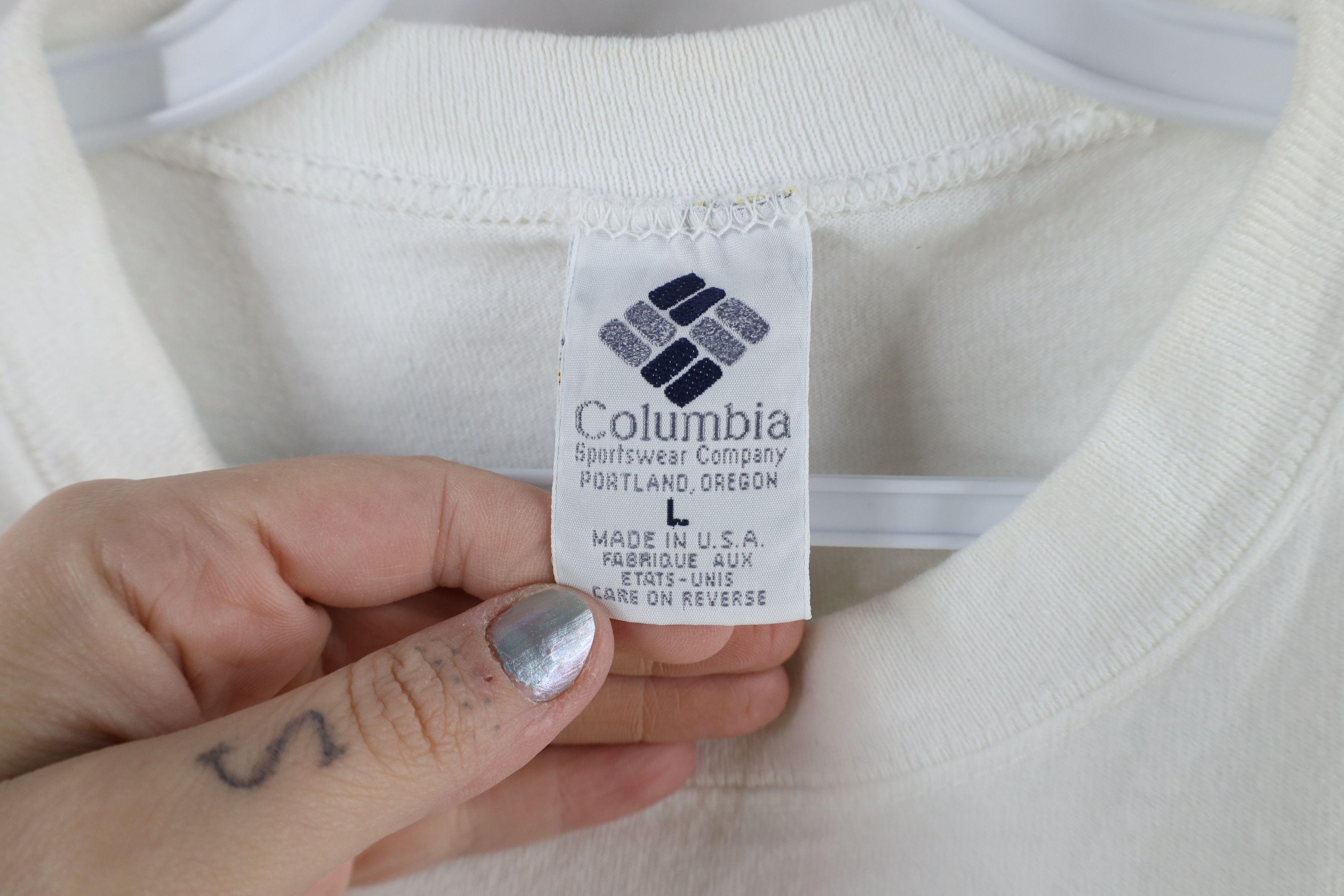 Columbia × Vintage Vintage 90s Columbia Heavyweight Cotton T-Shirt White USA Size US L / EU 52-54 / 3 - 6 Thumbnail