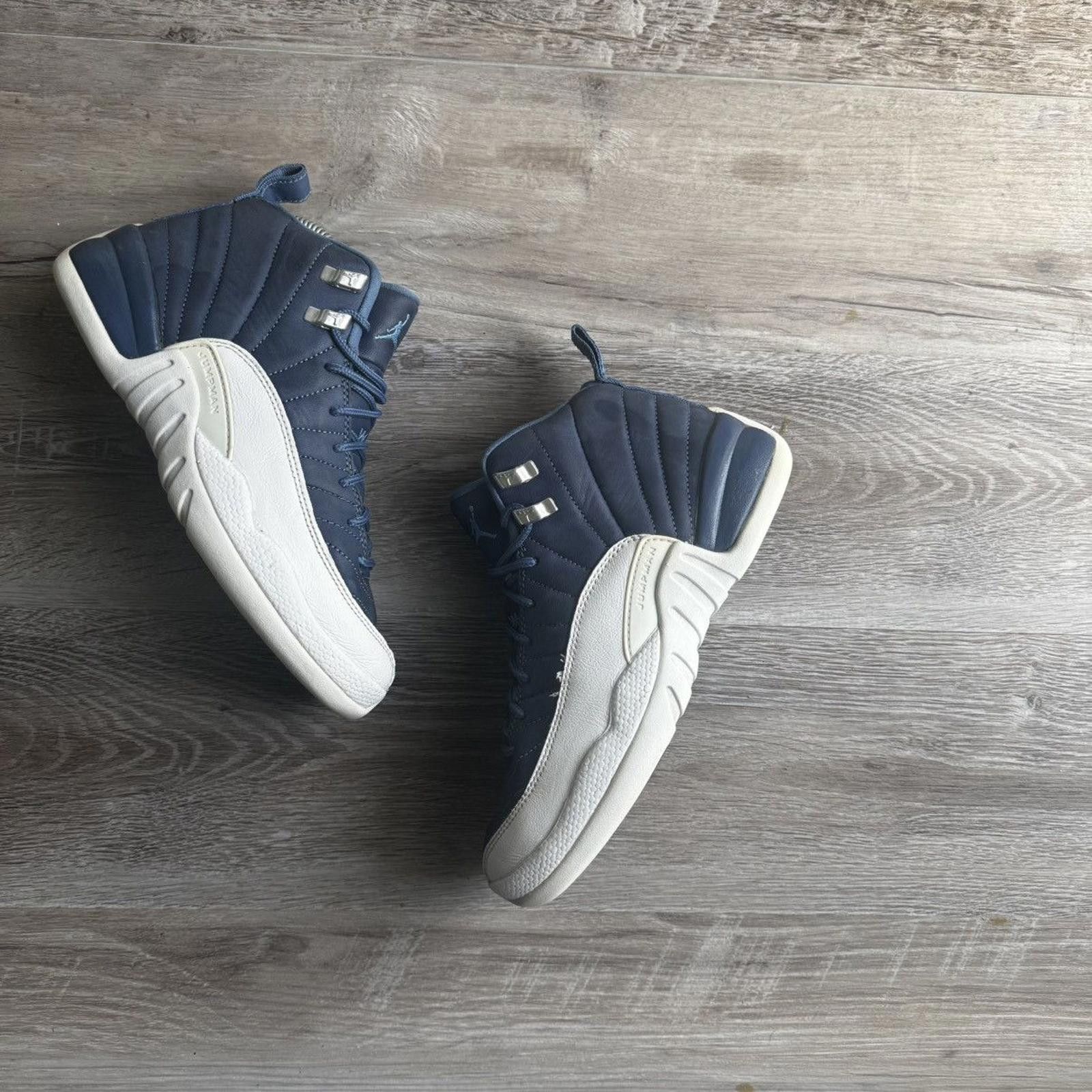 Nike NIKE • JORDAN 12 Retro GS "Indigo" (6M) Size US 6 / EU 39 - 10 Thumbnail