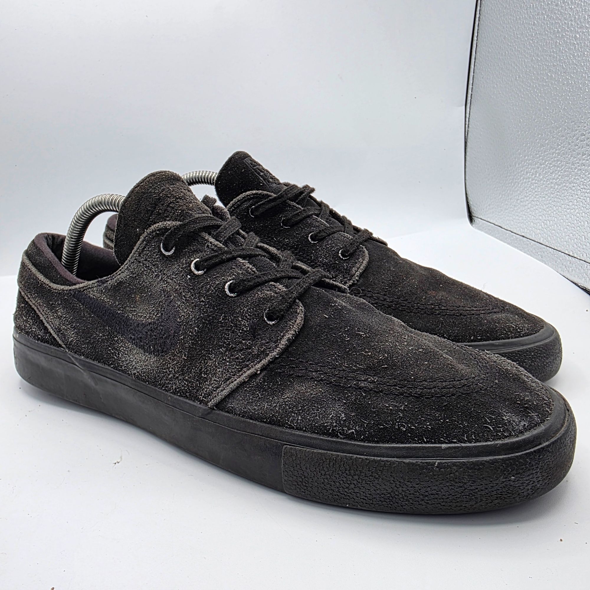 Nike Nike SB Zoom Stefan Janoski Mens Size 10 Triple Black Sneake Size US 10 / EU 43 - 1 Thumbnail