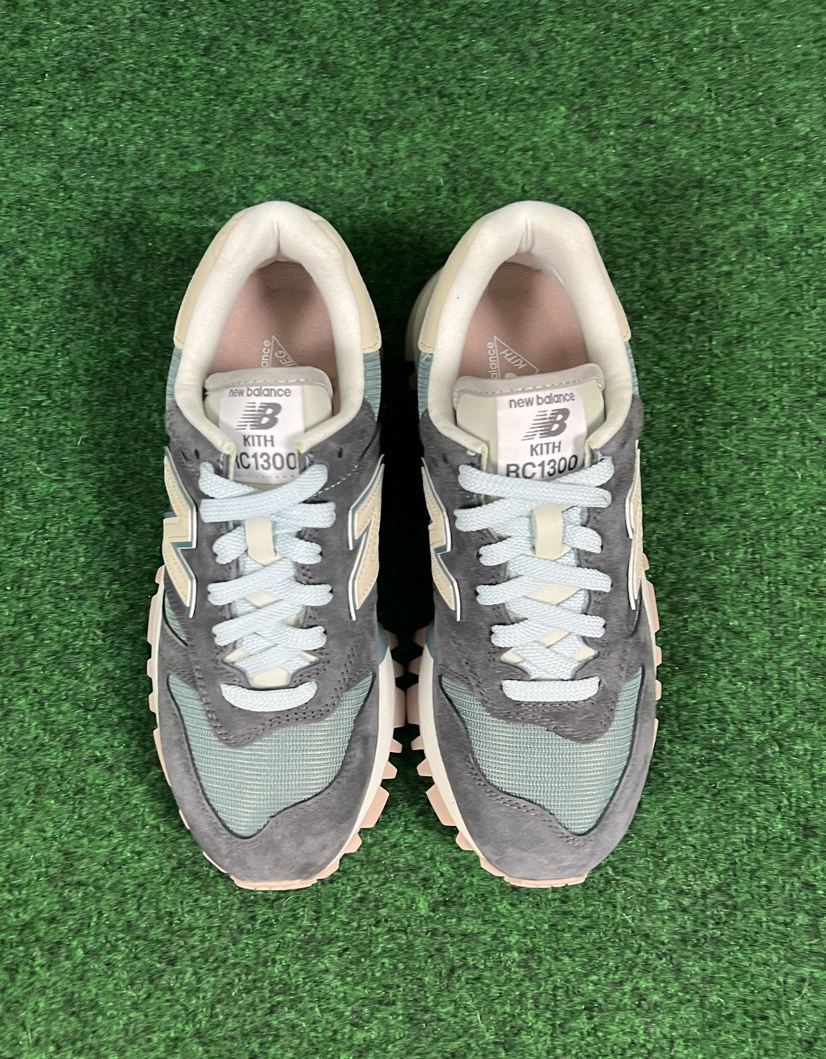 Kith × New Balance New Balance RC1300 x Ronnie Fieg "Mauve" Sz 6 MS1300KB Size US 6 / EU 39 - 4 Thumbnail