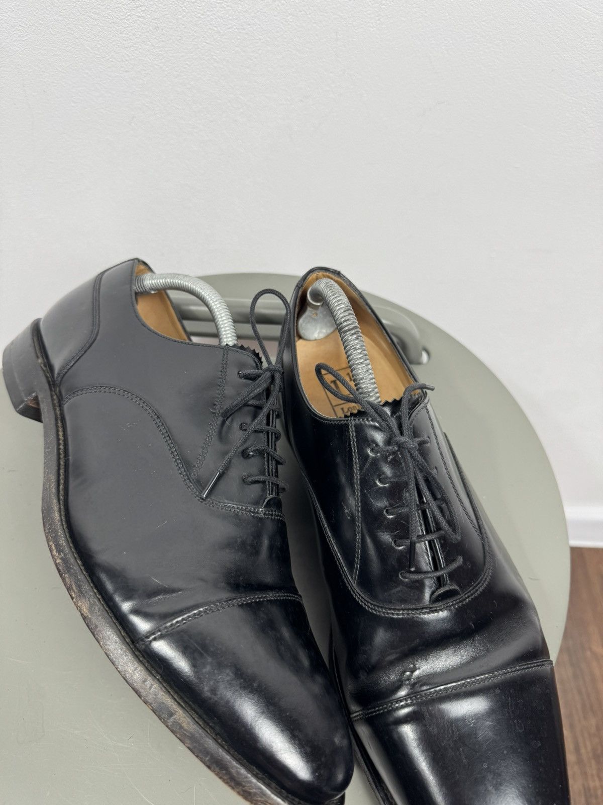 Loake Loake Black Leather Oxford Cap Toe Dress Shoes US 10 England Size US 10 / EU 43 - 3 Thumbnail