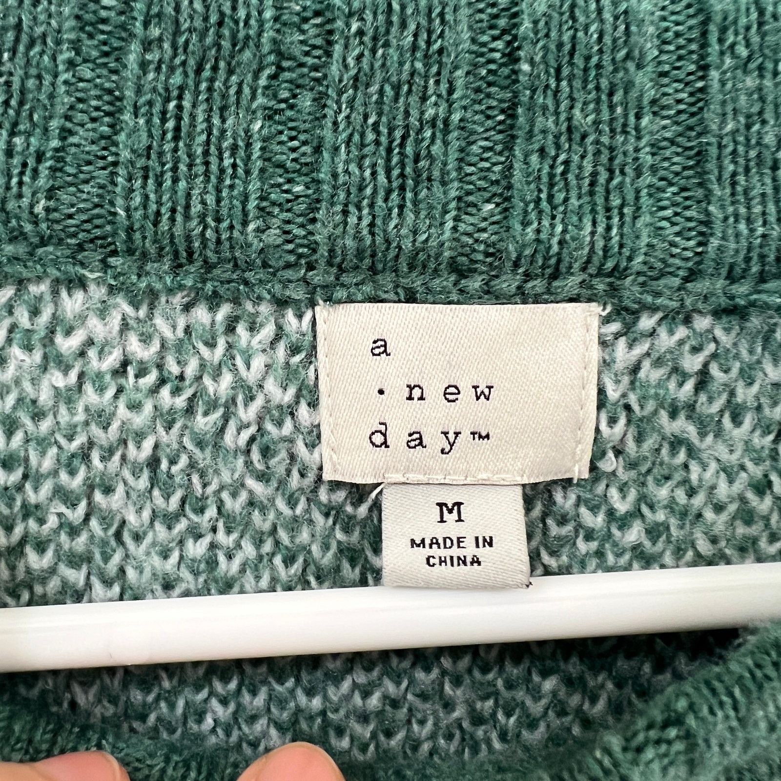 Other a new day Sweater Womens Size M Green Plaid Round Neck Size M / US 6-8 / IT 42-44 - 3 Thumbnail