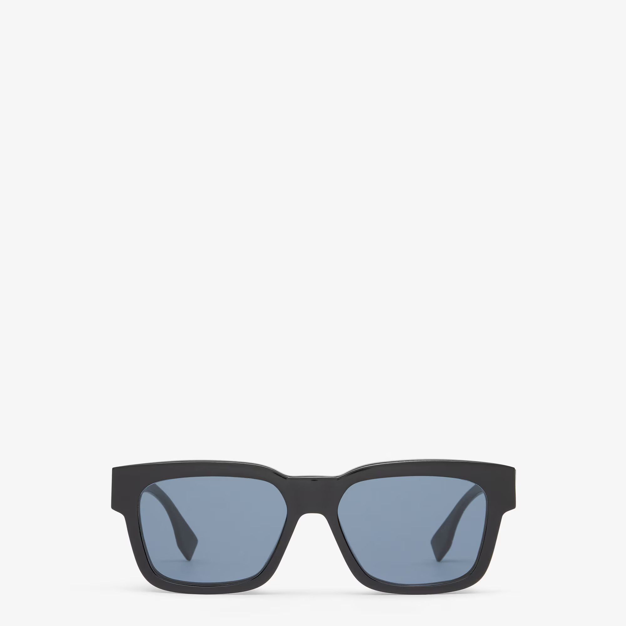 o1s1wg110425 Sunglasses in Black
