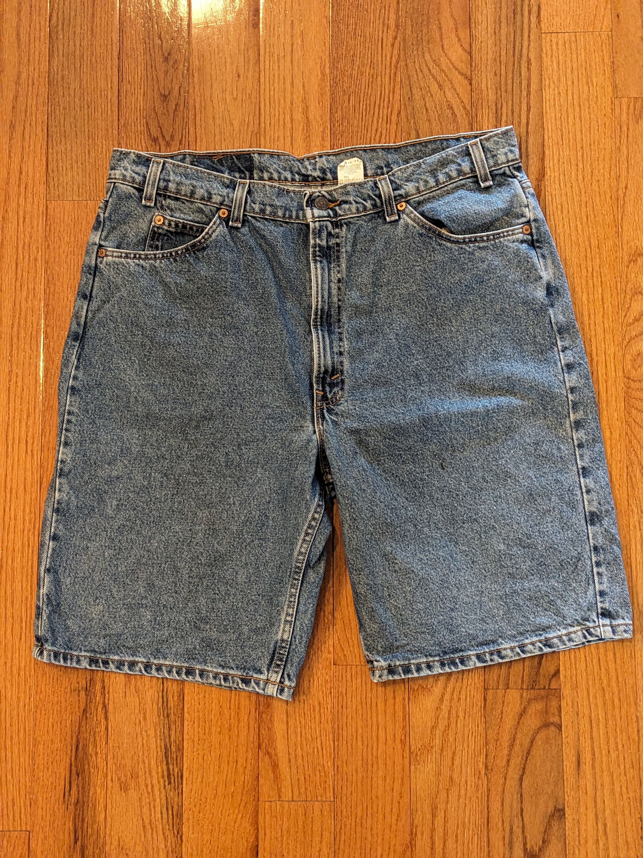 Levi's × Vintage Vintage 90 Levi's 550 Relaxed Fit Orange Tabs Size 40 Shorts Size US 40 / EU 56 - 4 Thumbnail