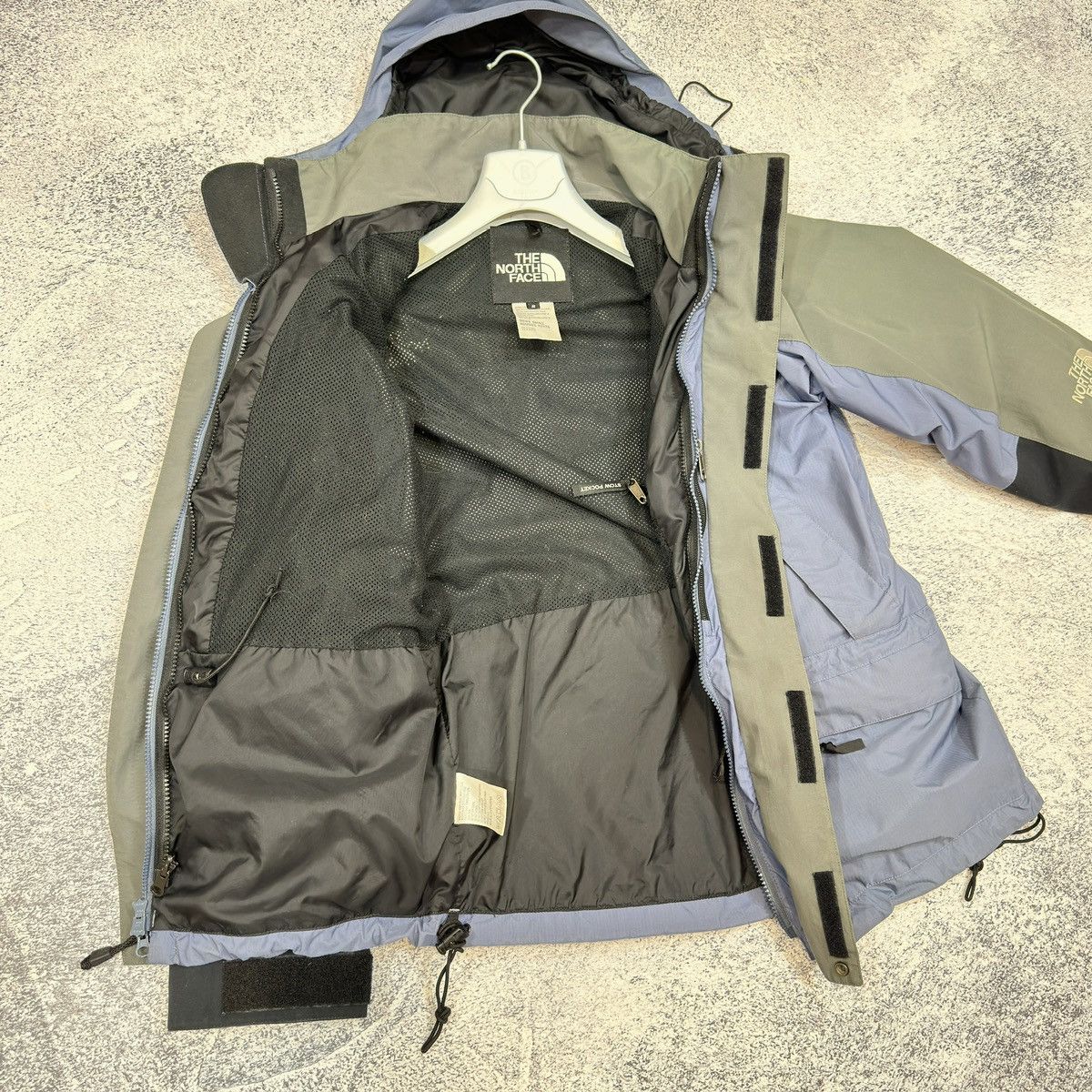 The North Face × Vintage The North Face Hydroseal Waterproof Jacket S size Size US S / EU 44-46 / 1 - 9 Thumbnail