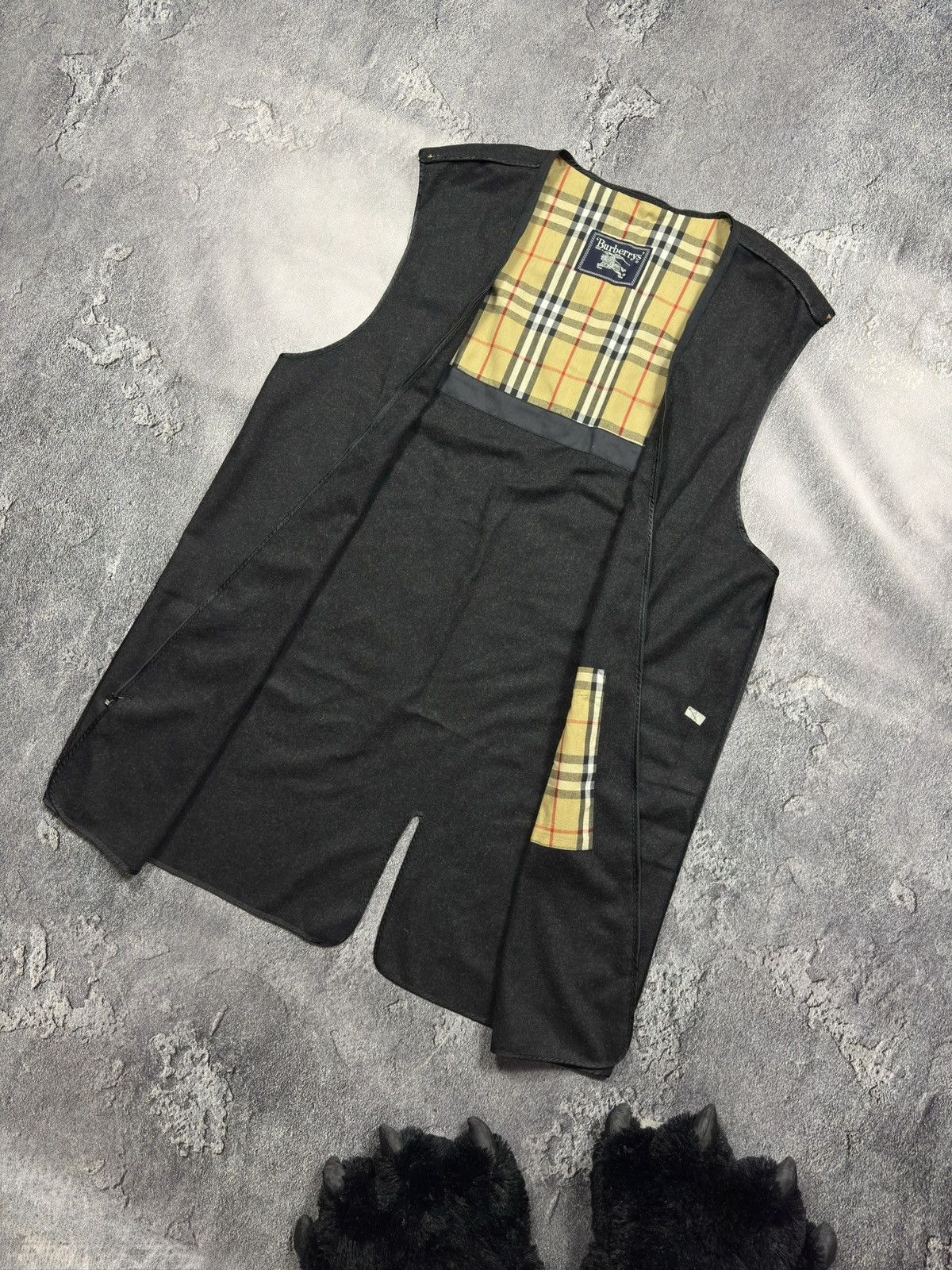 Burberry VINTAGE BURBERRYS LINING Size US M / EU 48-50 / 2 - 1 Thumbnail