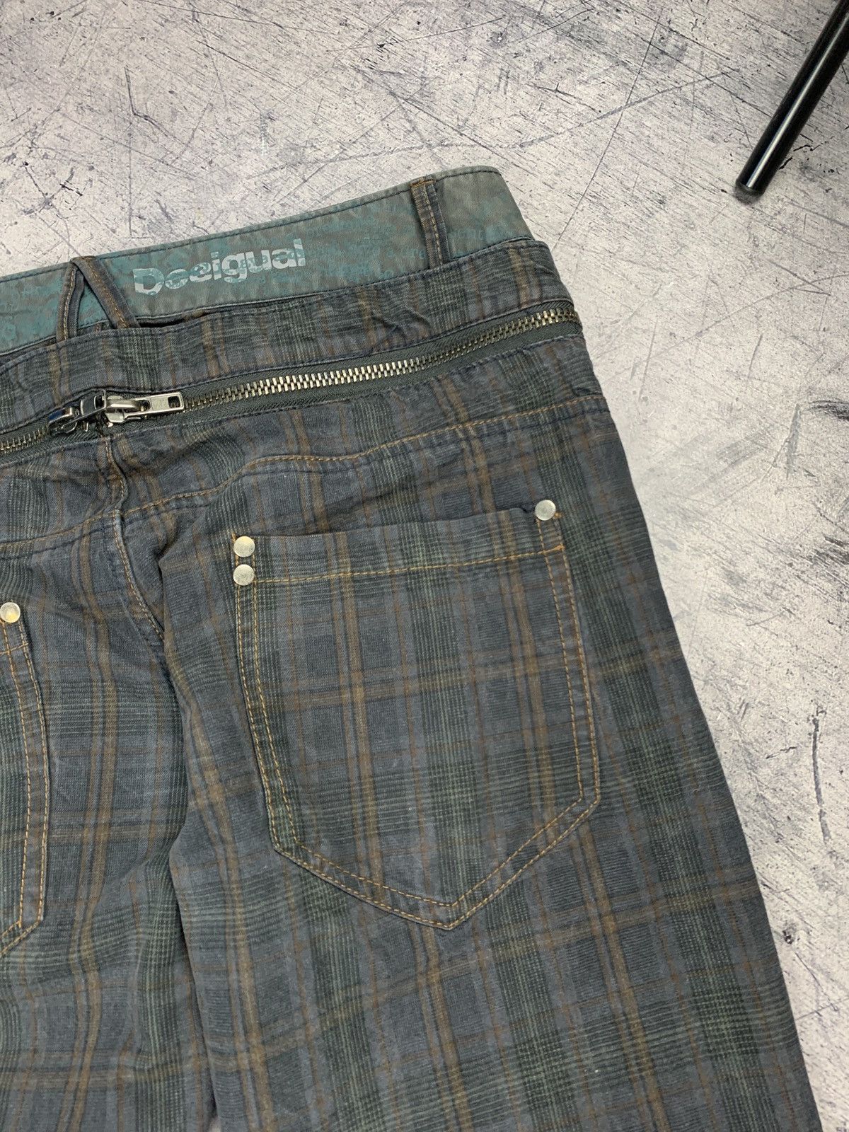 Desigual Vintage Y2K Desigual Plaid Avant Garde Pants Size 40 Regular Size US 31 - 11 Thumbnail