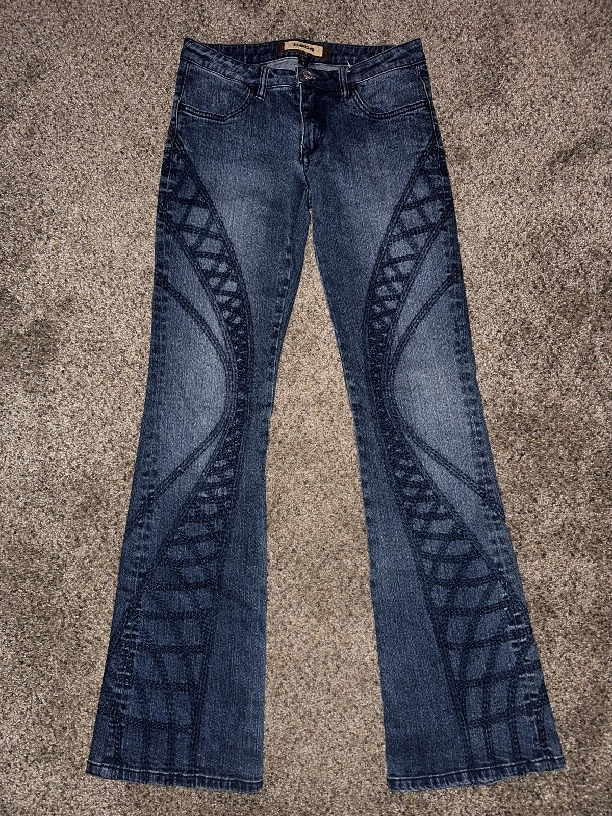 Bebe × Japanese Brand Bebe Abstract Embroidered Jeans Size US 28 / EU 44 - 1 Thumbnail