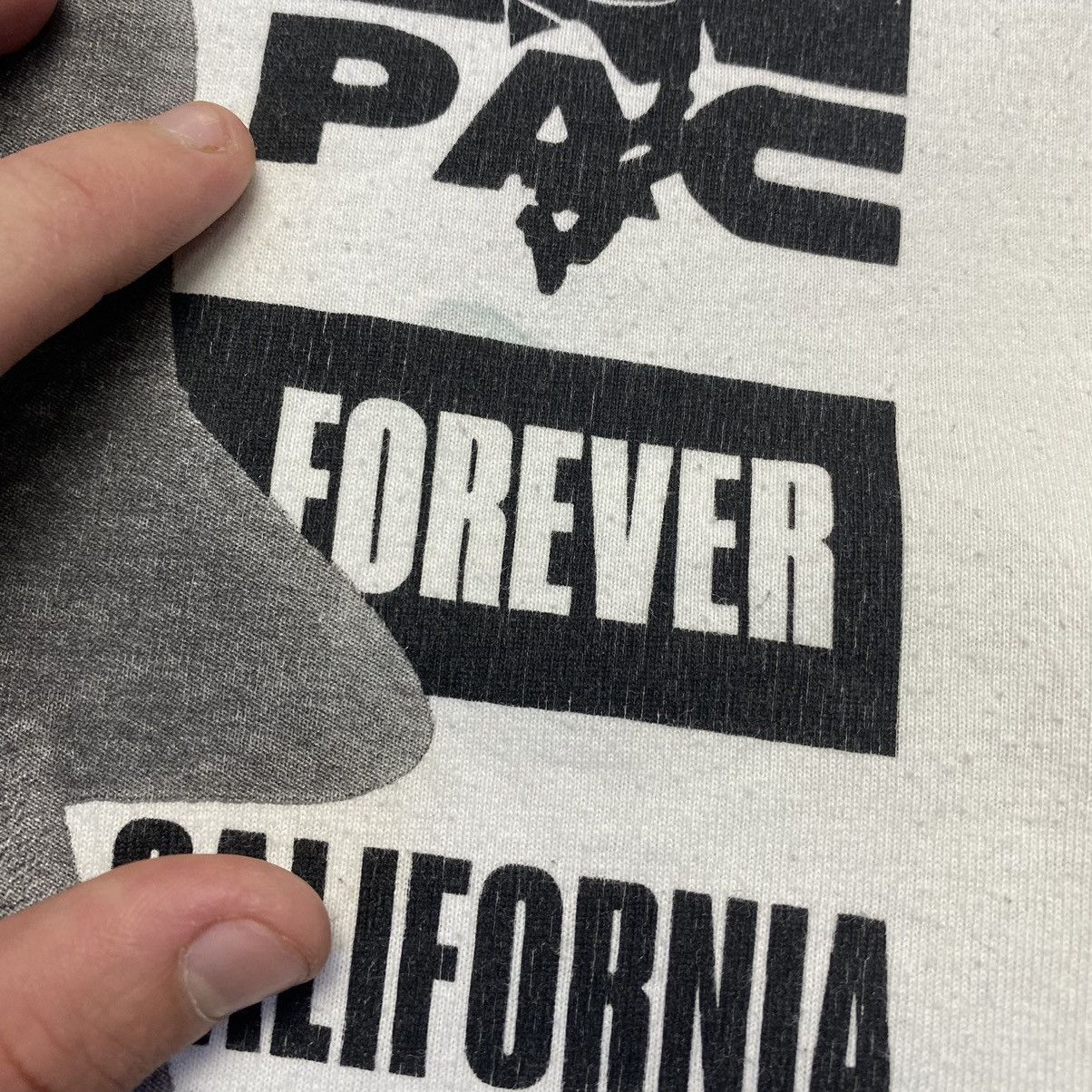 Band Tees Vintage 2Pac Forever big face logo rap tee Size US L / EU 52-54 / 3 - 11 Thumbnail