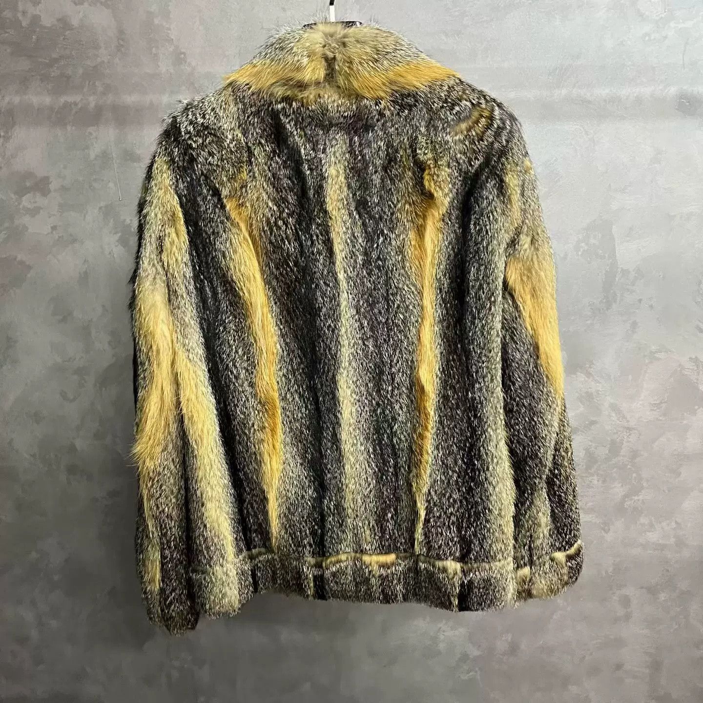 Louis Vuitton Louis Vuitton Brown Fox Fur Jacket Size US M / EU 48-50 / 2 - 5 Thumbnail