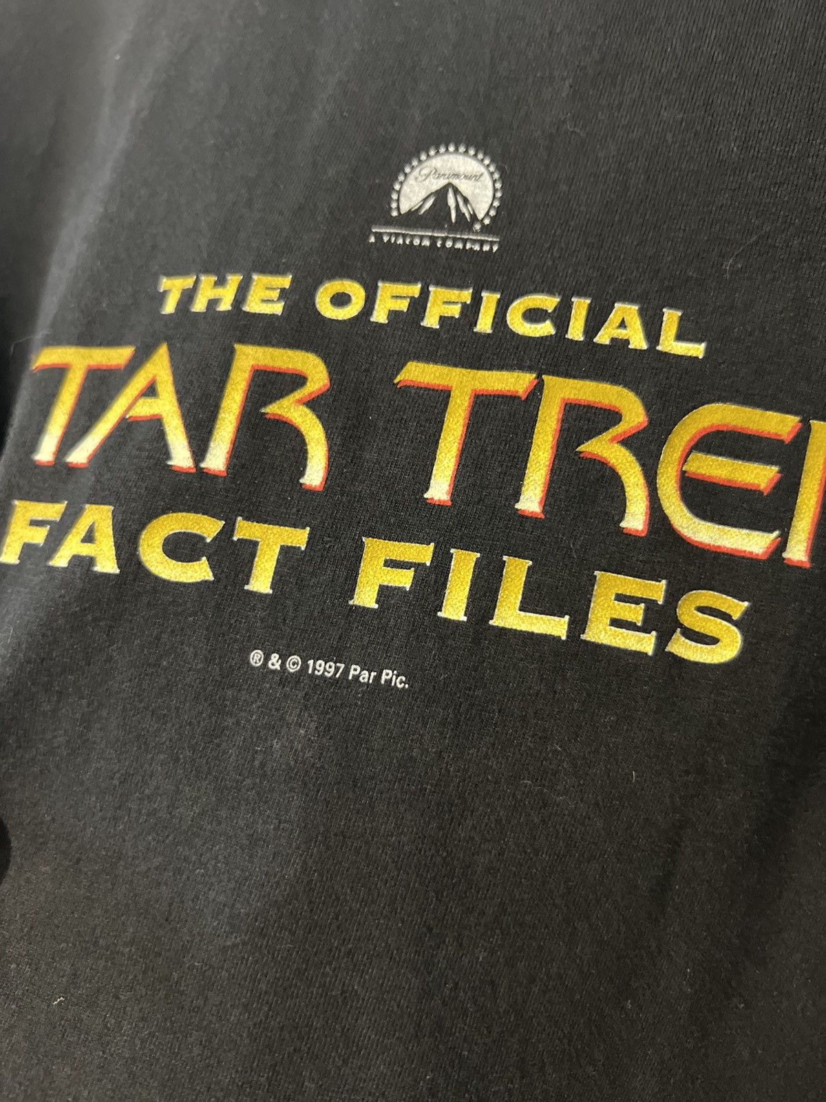 Band Tees 1997 VINTAGE STAR TREK TRHE OFFICIAL FACT FILES MOVIE PROMO Size US XL / EU 56 / 4 - 5 Thumbnail