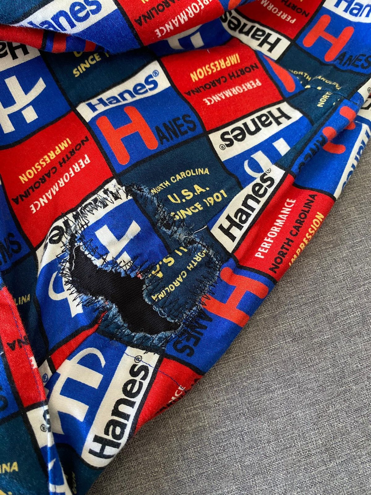 Hanes 90’s Hanes Fullprint Button Shirt Size US L / EU 52-54 / 3 - 7 Thumbnail