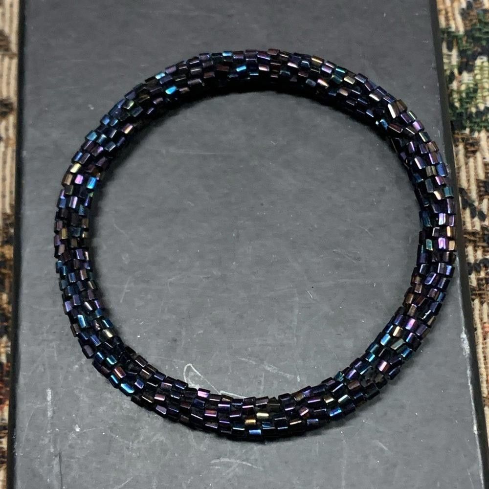Designer Elegant Multi-Hued Beaded Bracelet Size ONE SIZE - 1 Thumbnail