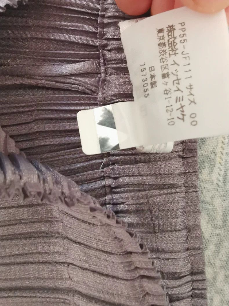 Issey Miyake issey miyake size:s Grey pleated straight-leg casual pants Size US 27 - 4 Thumbnail