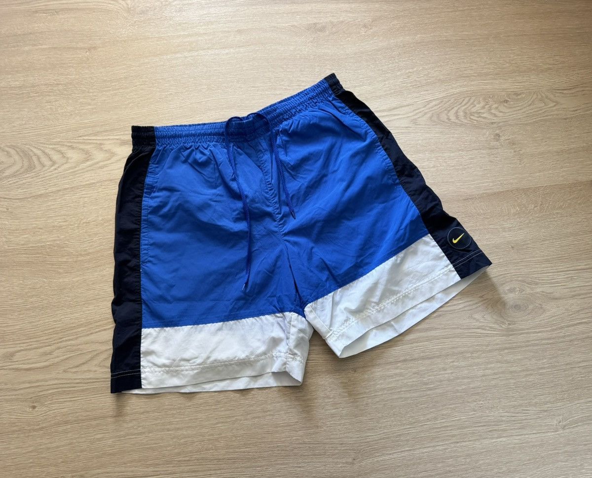 Vintage Vintage 00’s Nike Swim Nylon Shorts Size US 34 / EU 50 - 1 Thumbnail