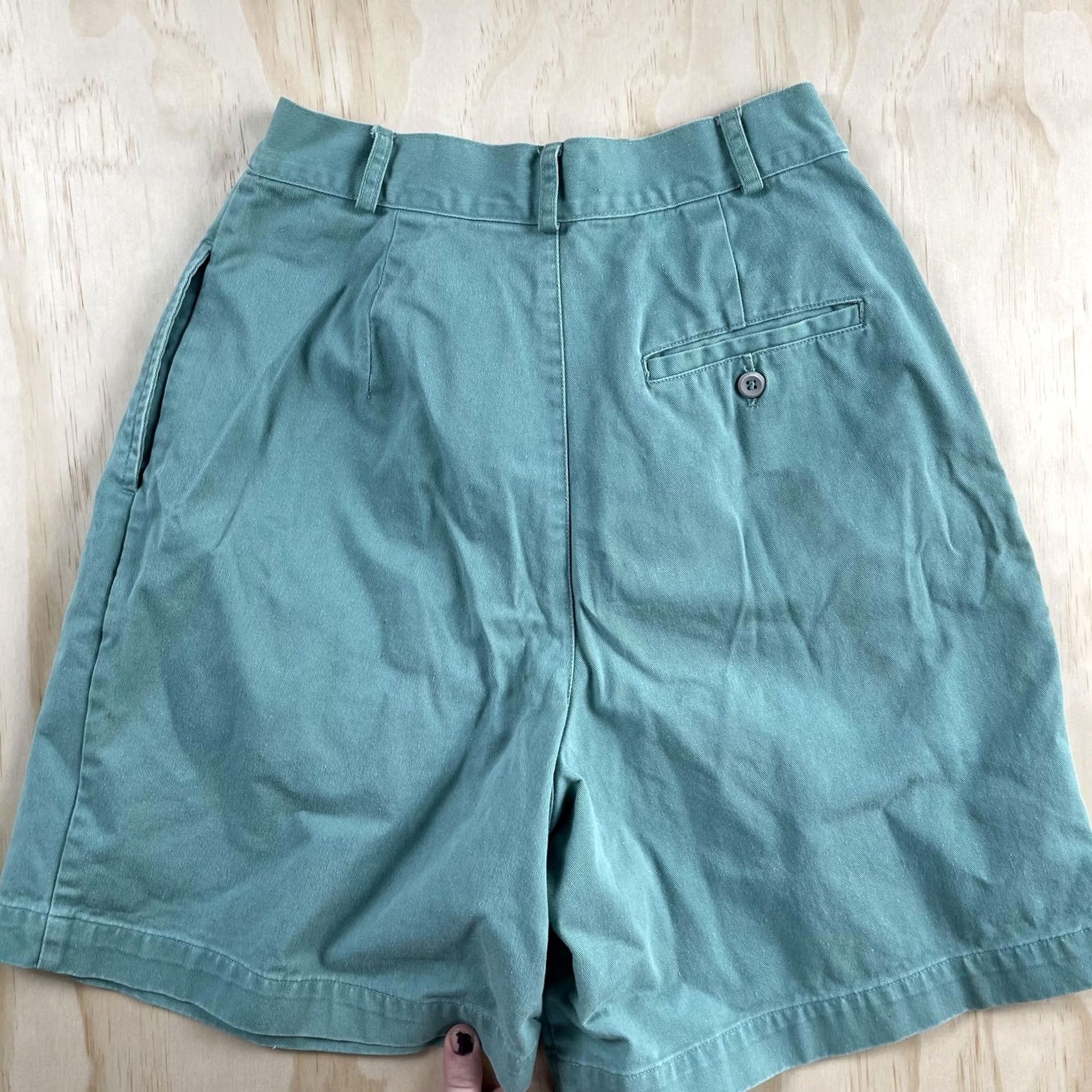 Gap VINTAGE Gap Shorts Womens 26" Green Pleated Chino High Waist Casual 90s USA Size 26" / US 2 / IT 38 - 4 Thumbnail
