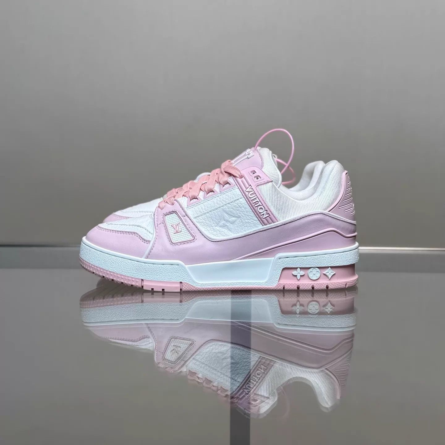 Louis Vuitton LV Trainer 25 women's New Pink/White 36.5 Mint Size US 6 / IT 36 - 5 Thumbnail