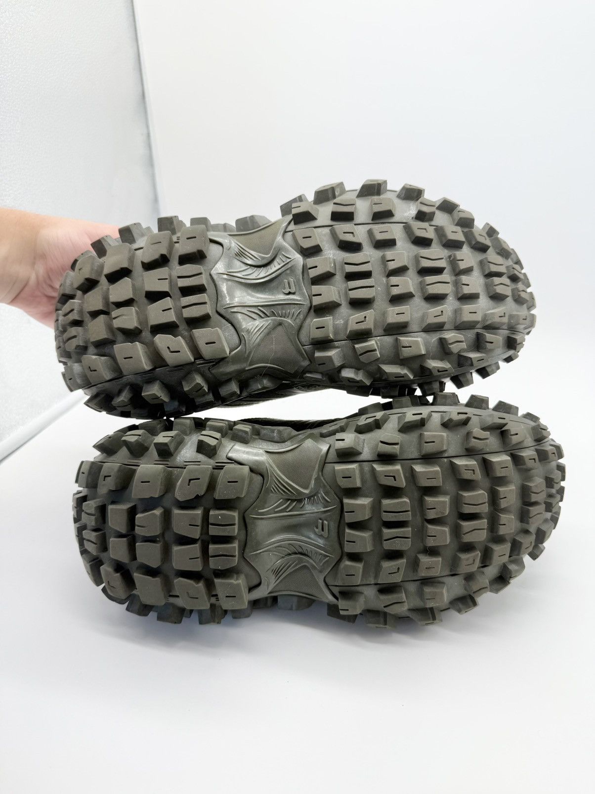 Balenciaga Size 8 - Balenciaga Defender Sneaker Dark Green Size US 8 / EU 41 - 6 Thumbnail