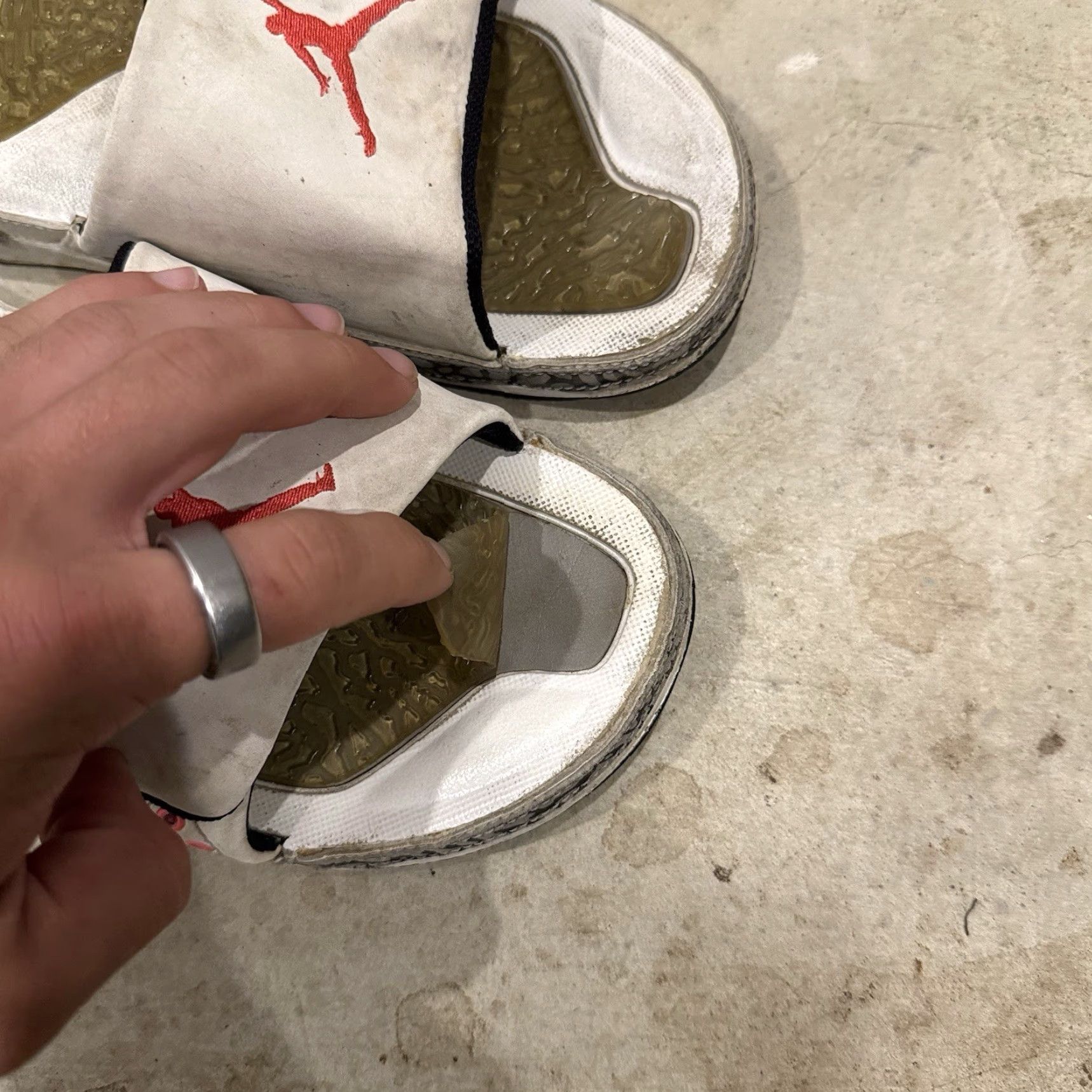 Jordan Brand Jordan 3 Slide White Cement 2014 Lifestyle Slide Sandal Mens 9 428789-106 FLAWS Size ONE SIZE - 2 Thumbnail