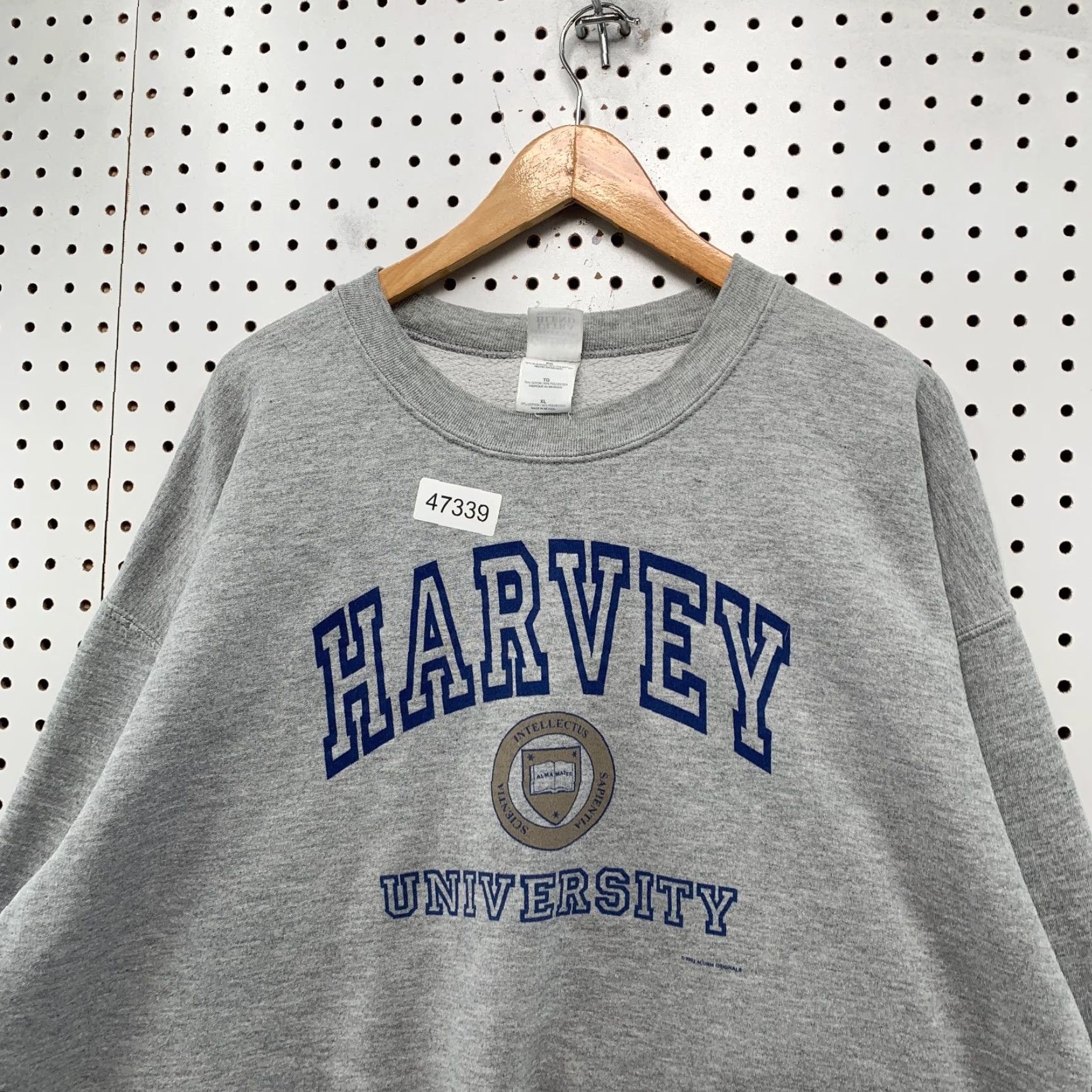 Gildan VINTAGE Harvey University Sweatshirt Mens XL Gray Fleece Crewneck Illinois Pullover Size US XL / EU 56 / 4 - 5 Thumbnail
