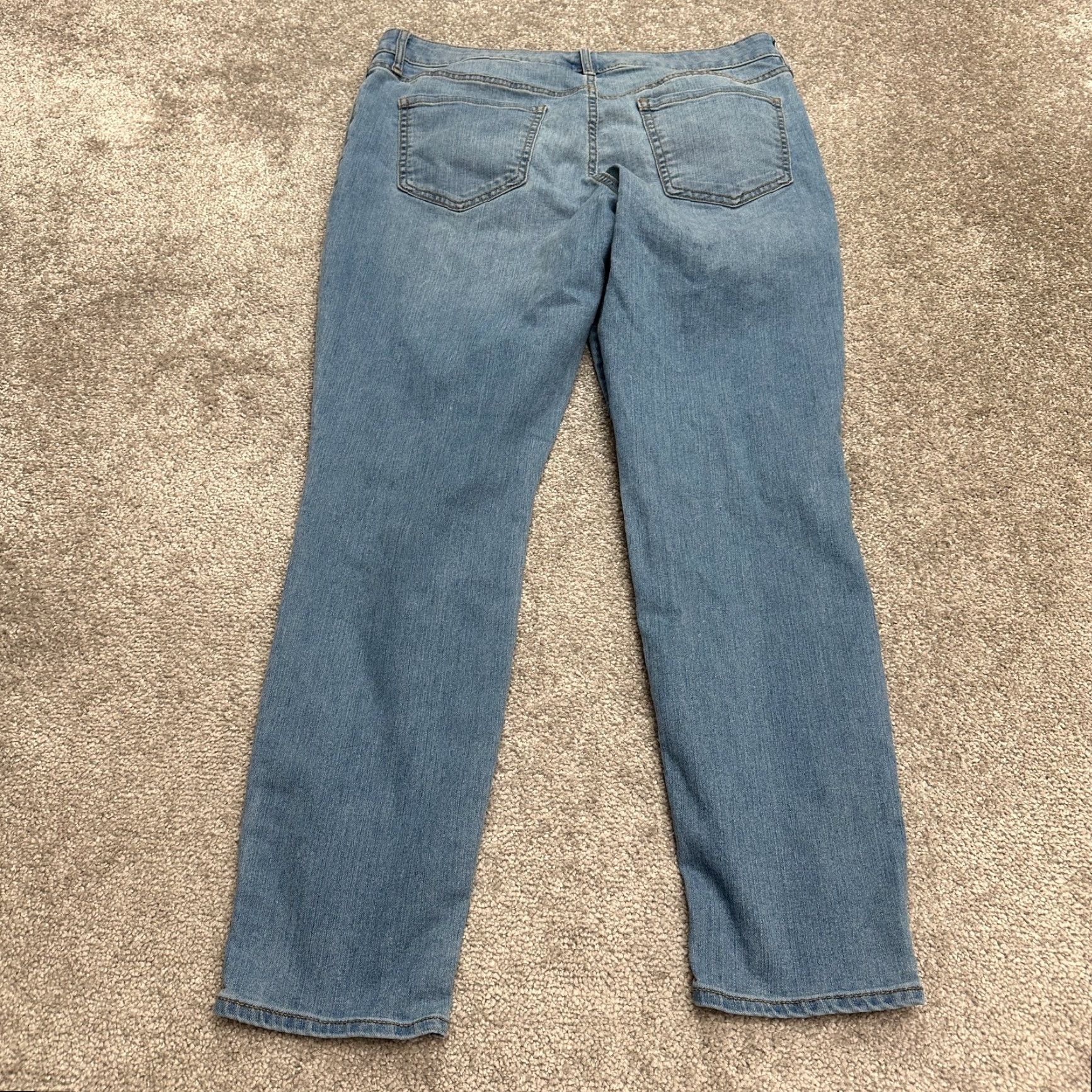 Old Navy Old Navy Super Skinny Jeans Womens 14 Blue Medium Wash Mid Rise 36x28 Size 36" / US 14 / IT 50 - 2 Thumbnail