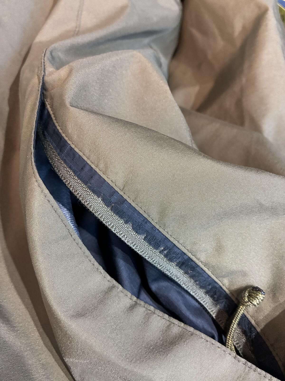 Arc'teryx LEAF Arc'Teryx ATOM AR size small black military jacket Size US S / EU 44-46 / 1 - 6 Thumbnail
