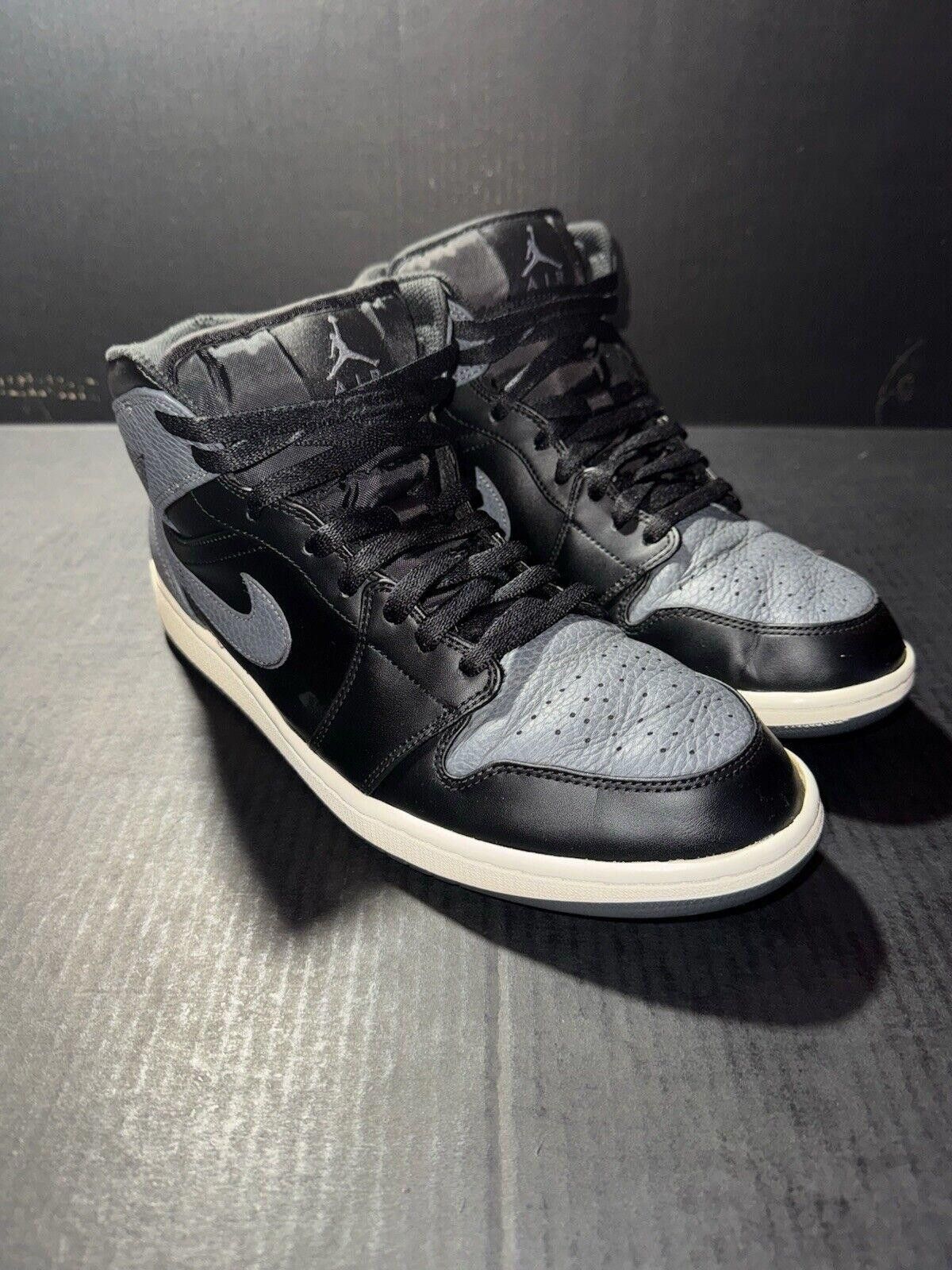 Jordan Brand Nike Air Jordan 1 Retro Mid Black Grey 554724-041 Sz 10.5 Size US 10.5 / EU 43-44 - 2 Thumbnail