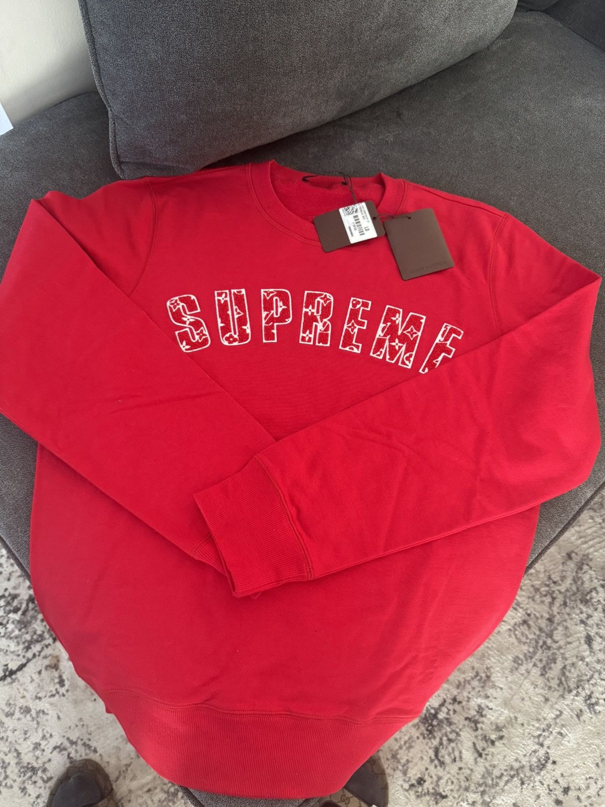 Louis Vuitton × Supreme Louis Vuitton X Supreme Crewneck Size US M / EU 48-50 / 2 - 1 Thumbnail