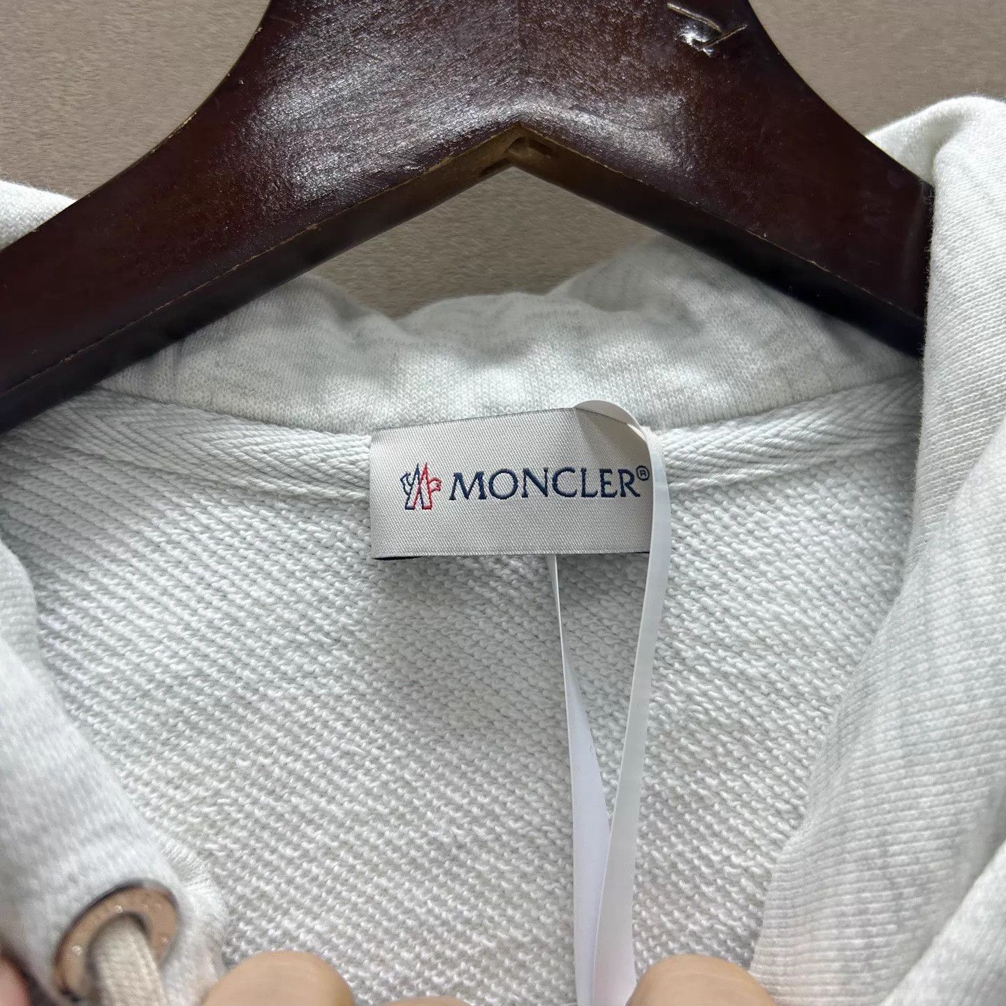 Moncler Moncler colorblocked logo hooded down jacket M Size M / US 6-8 / IT 42-44 - 4 Thumbnail