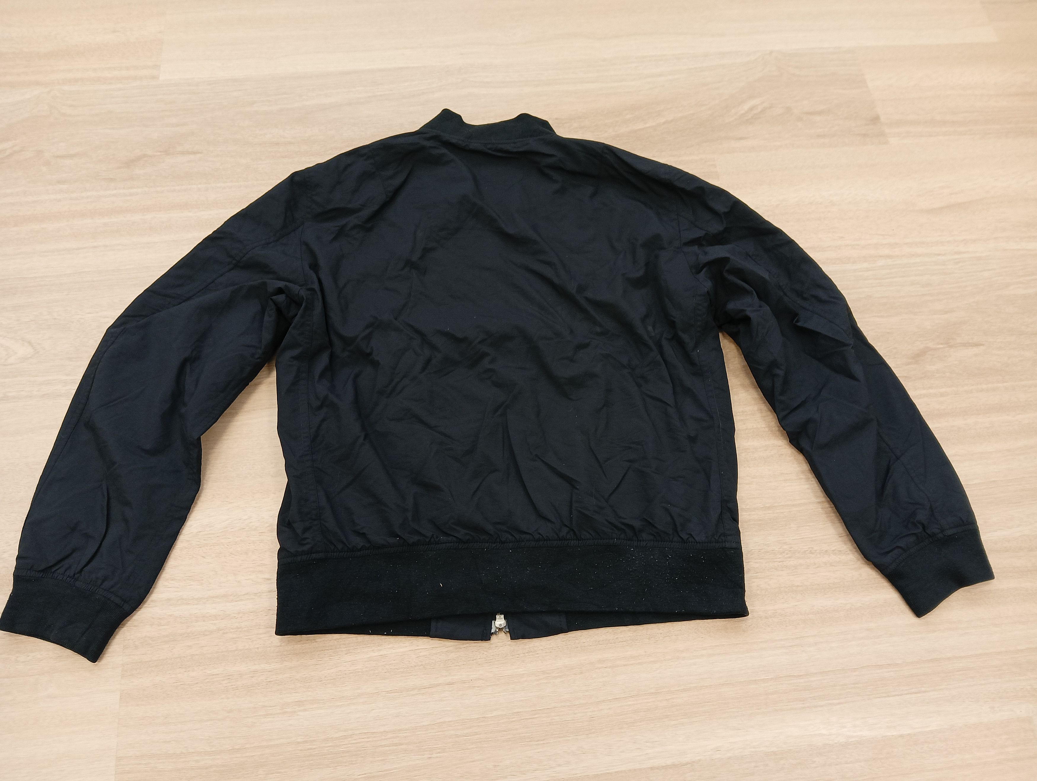 Uniqlo UNIQLO SWEATER BOMBER STYLE L Size US L / EU 52-54 / 3 - 7 Thumbnail