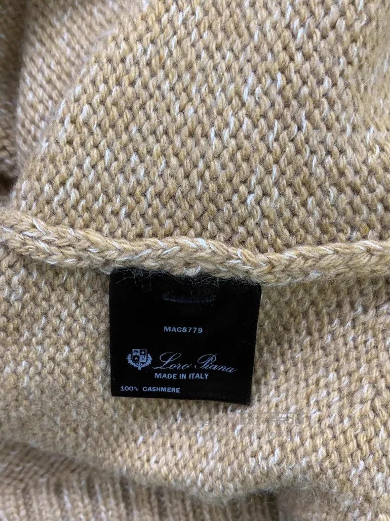 Loro Piana Loro Piana Khaki classic round neck cashmere sweater, new Size XS / US 0-2 / IT 36-38 - 5 Thumbnail