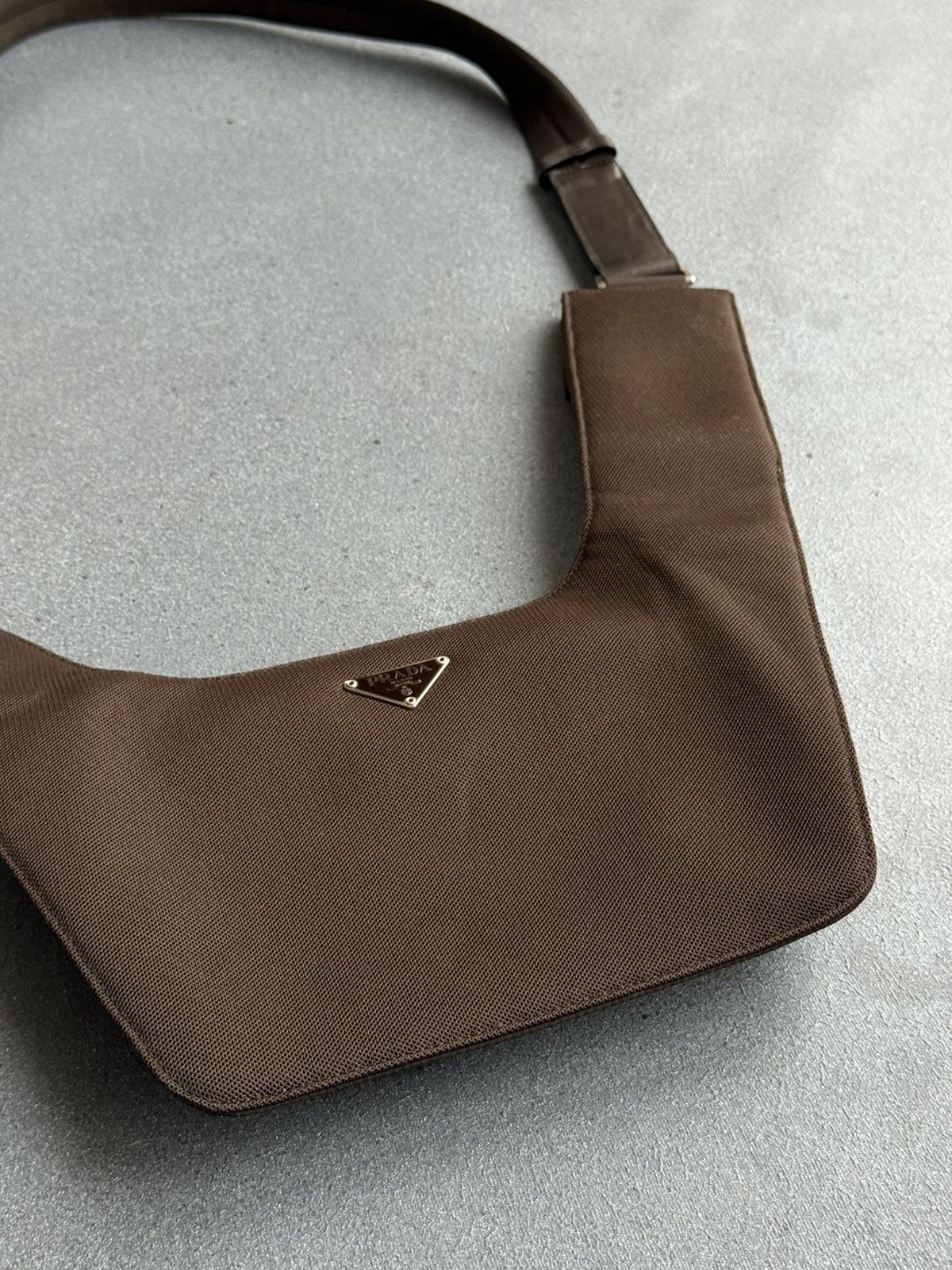 Prada F/W 1999 Prada Mink Fur Brown Logo Cross Body Nylon Bag Size ONE SIZE - 9 Thumbnail