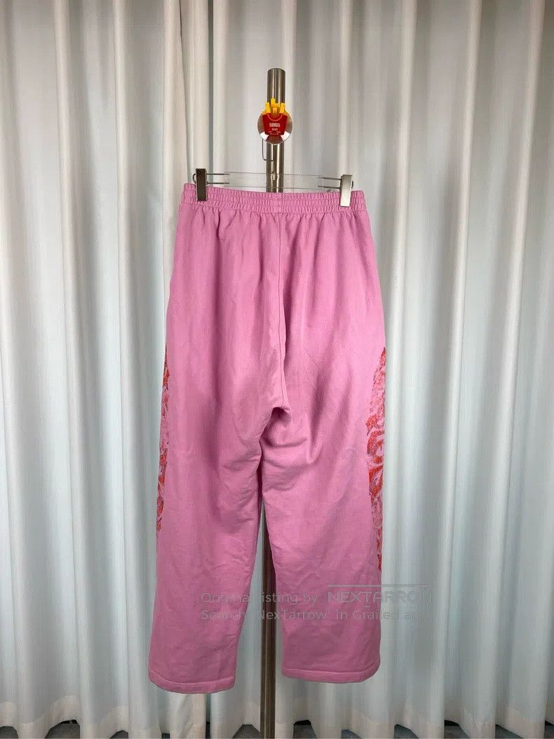 Balenciaga Balenciaga size S Pink Graffiti Lettering Sweatpants Fire Size US 27 - 2 Thumbnail
