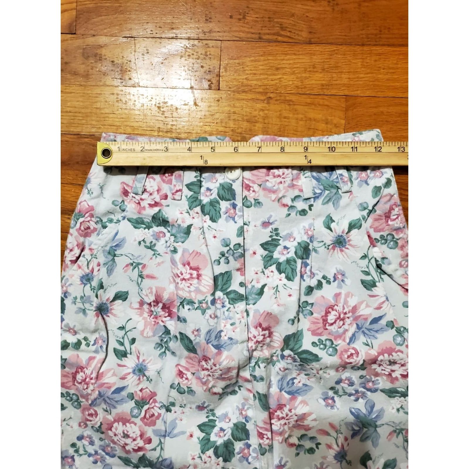 Vintage VINTAGE Best American Clothing Skirt Women's Size S Floral Cotton USA Made knee Length A-Line Buttons Pockets Slit White Spring Summer Fall Womens Size 28" / US 6 / IT 42 - 2 Thumbnail