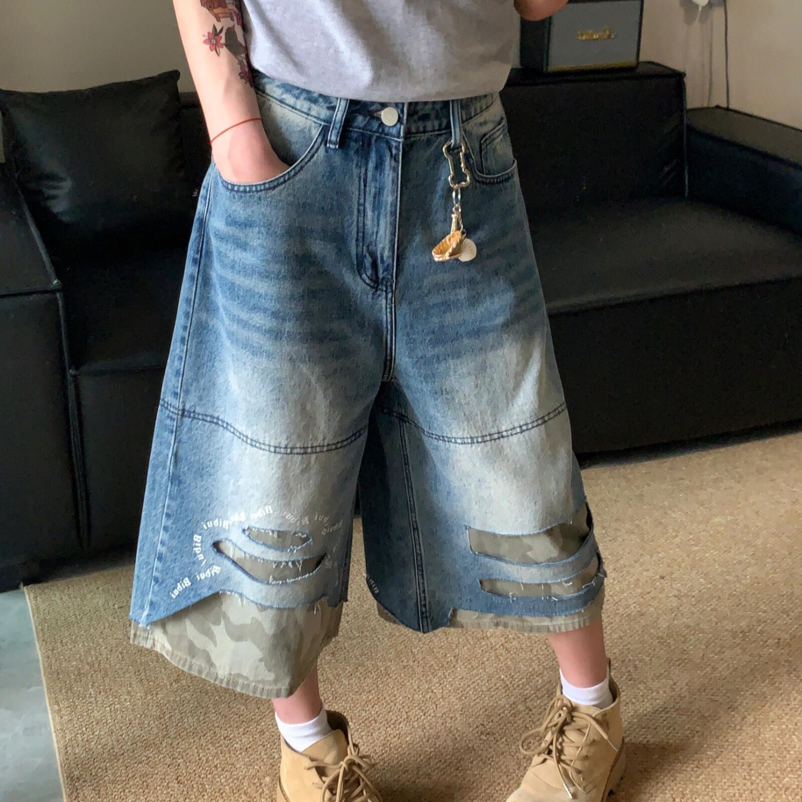 Jean Distressed Baggy Straight Patchwork Camo Jorts Size US 32 / EU 48 - 1 Thumbnail