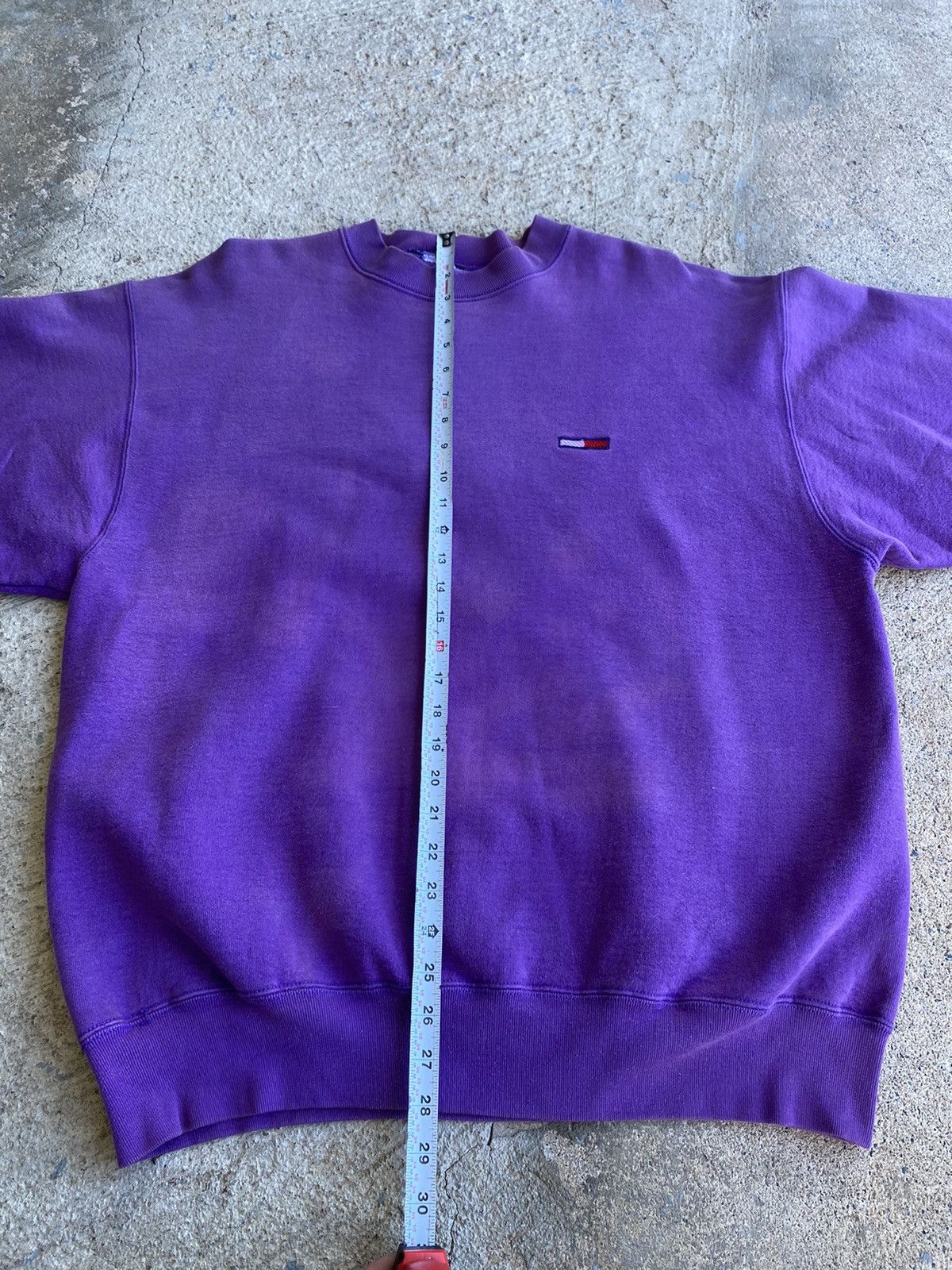 Tommy Hilfiger × Vintage Vintage 90’s Tommy Hilfiger Faded Purple Sweatshirt Size US XL / EU 56 / 4 - 7 Thumbnail