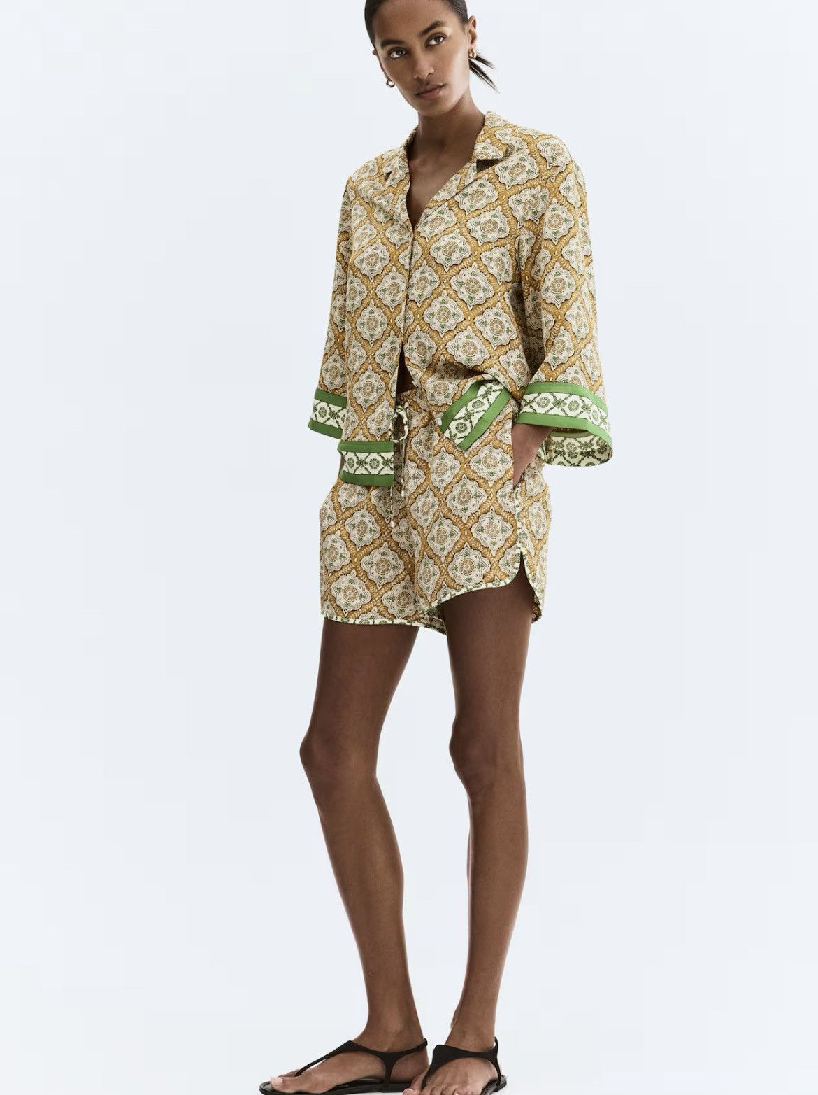 H&M H&M Resort Shirt & Matching Shorts Set Size L / US 10 / IT 46 - 10 Thumbnail