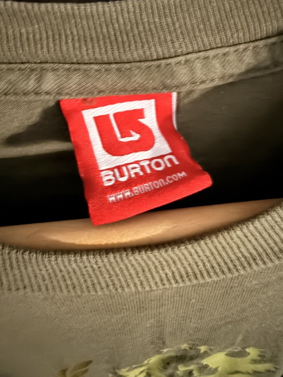Burton Vintage olive green Burton long sleeve Size US L / EU 52-54 / 3 - 3 Thumbnail