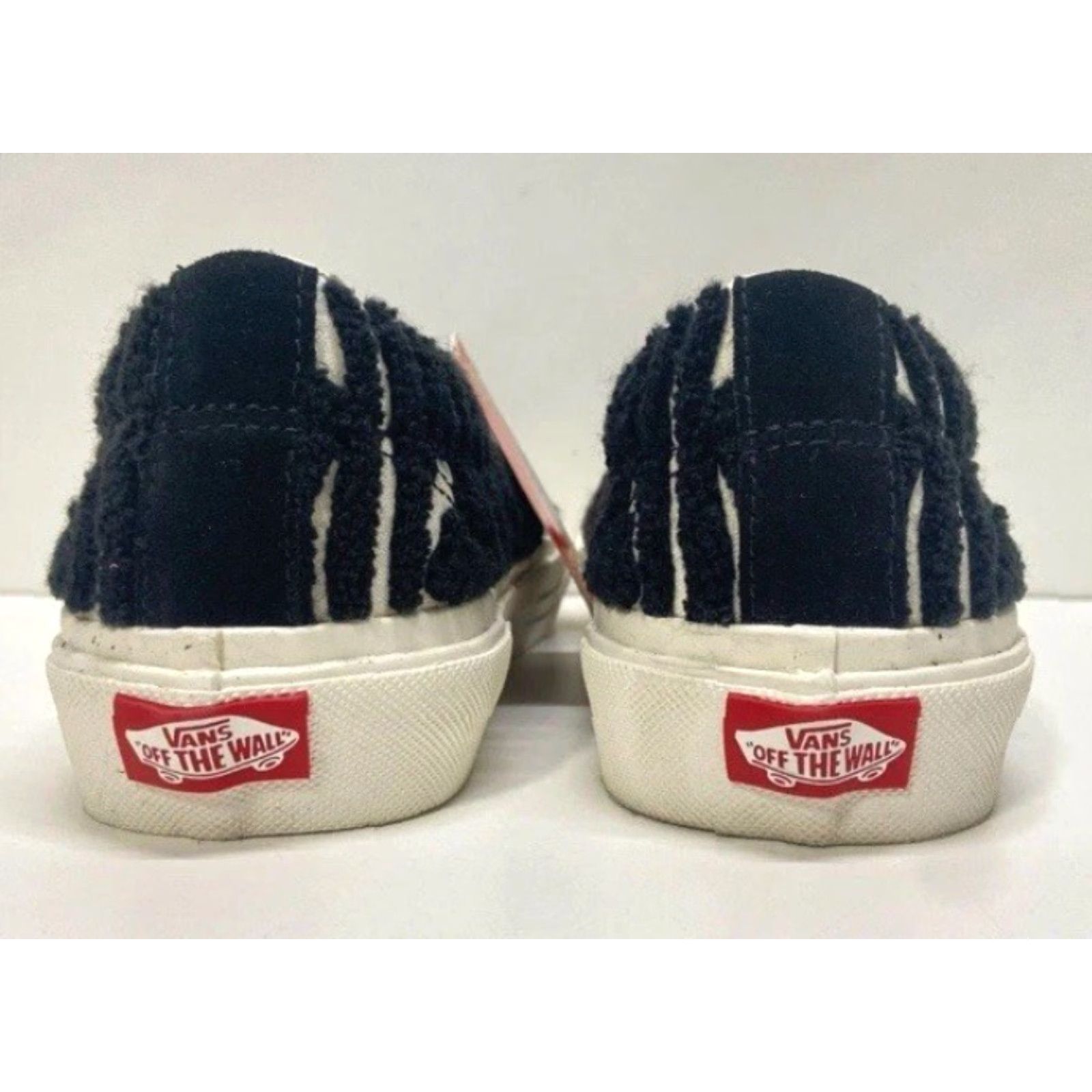 Vans VANS Sneakers Malibu 721278 Black White Men 6.5 Women 8 Casual Sneaker Size US 7 / IT 37 - 5 Thumbnail