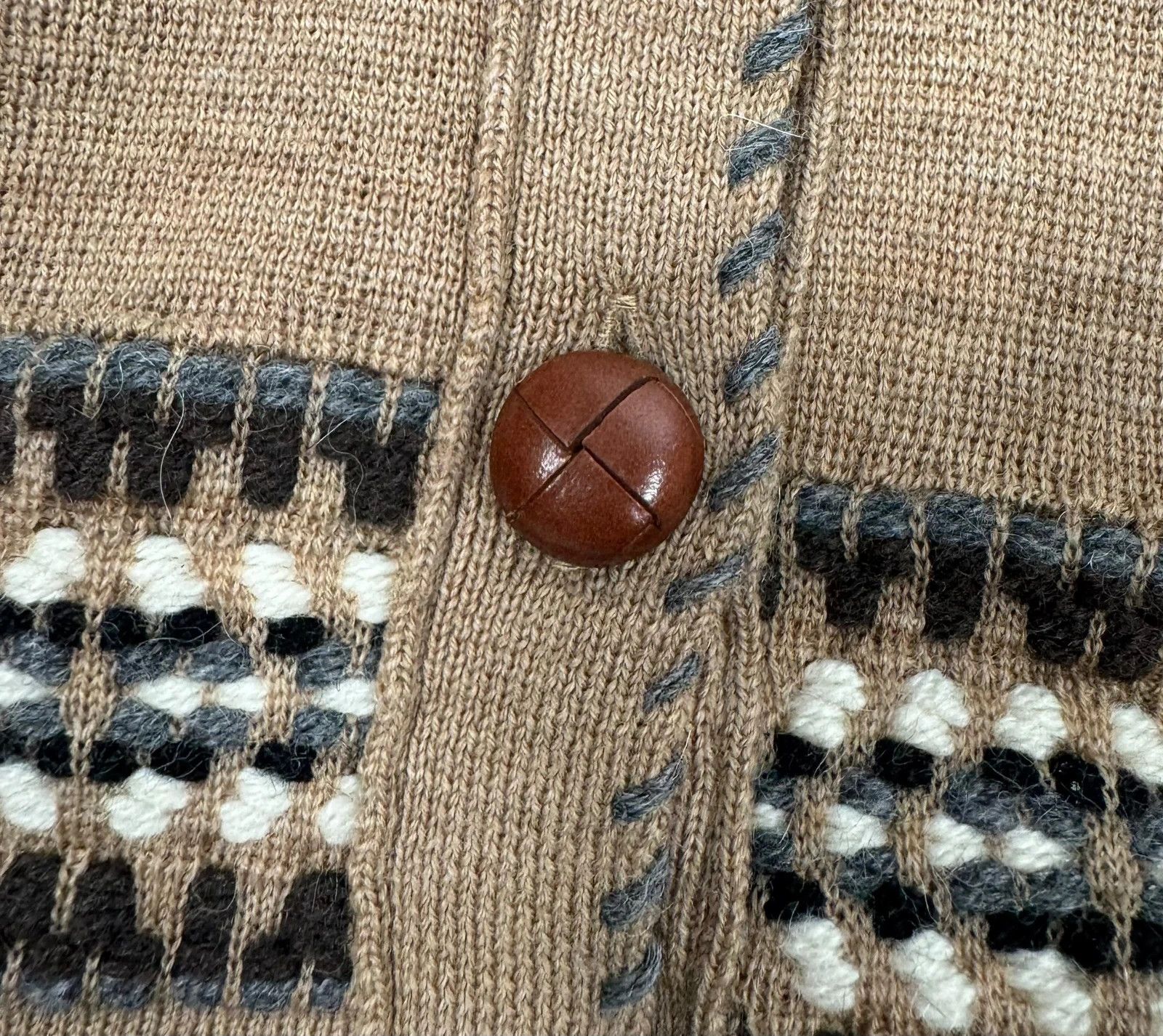 Weekend Max Mara Weekend Max Mara Wool Cardigan Emroidered size XS Size XS / US 0-2 / IT 36-38 - 11 Thumbnail