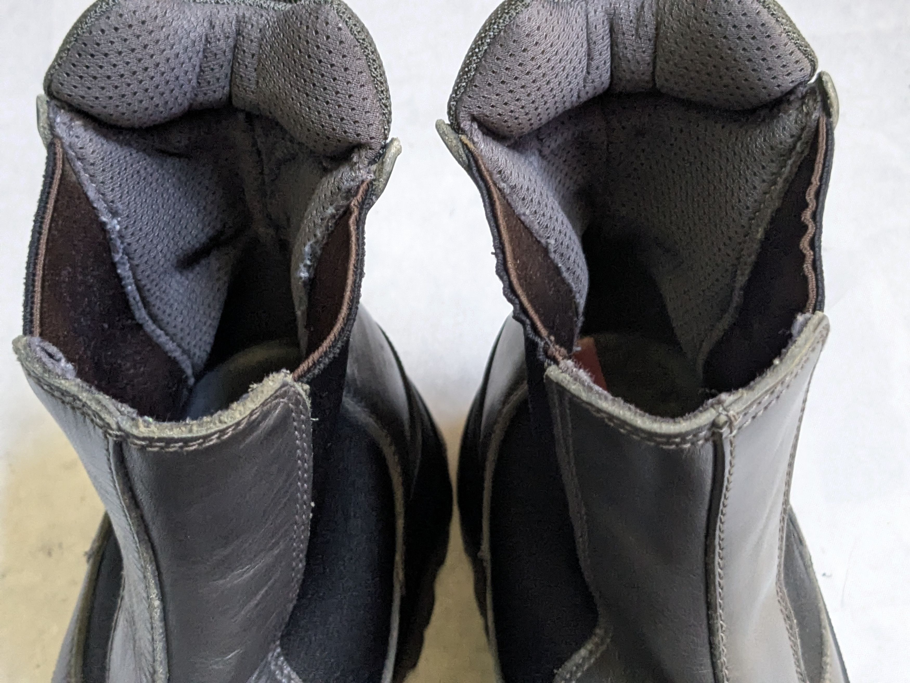 Prada Prada Chelsea Boots Gray Leather 10.5 Black Rubber Y2K Size US 10.5 / EU 43-44 - 5 Thumbnail