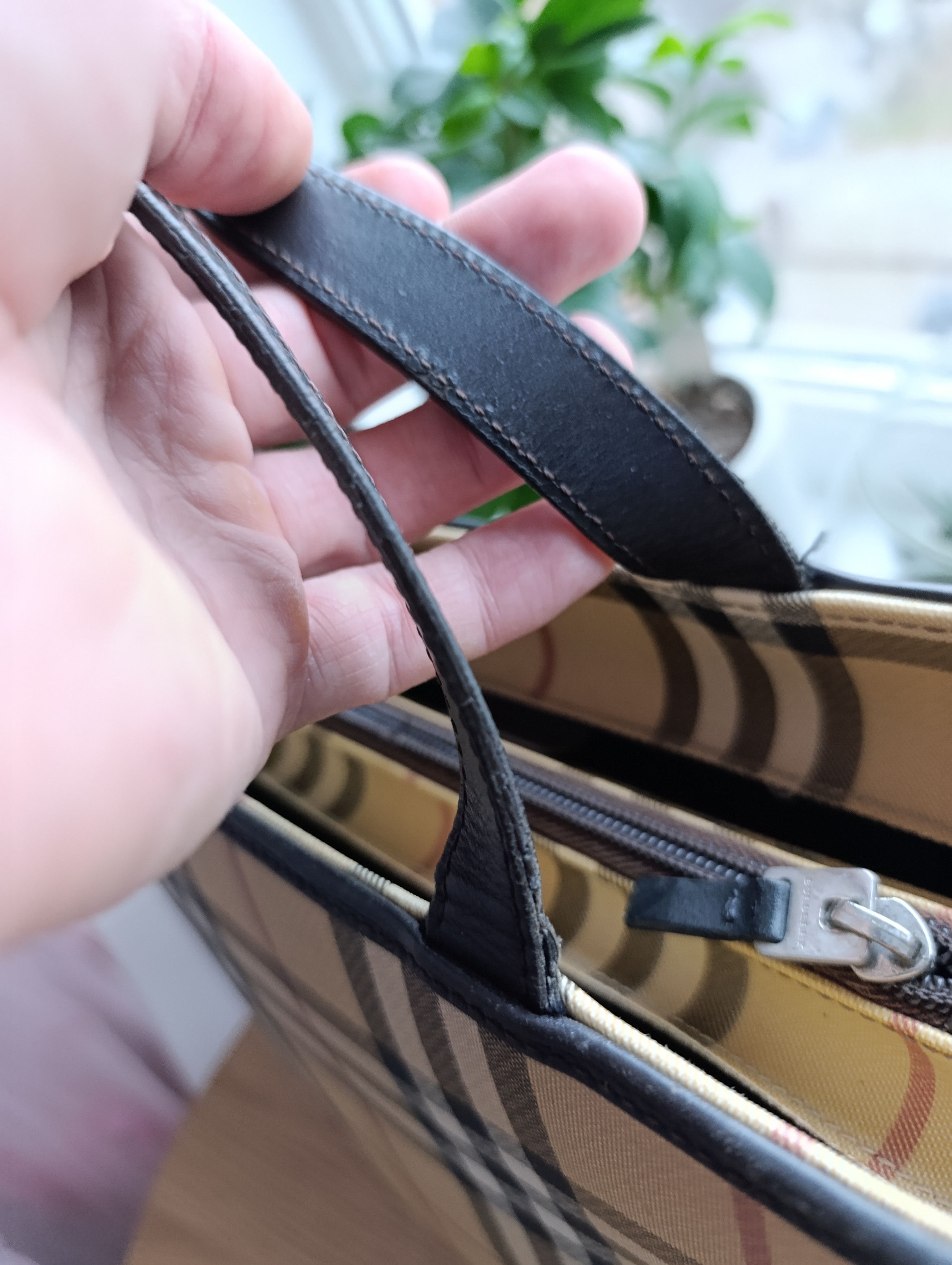 Burberry BURBERRY VINTAGE NOVA CHECK HAND BAG Size ONE SIZE - 22 Thumbnail