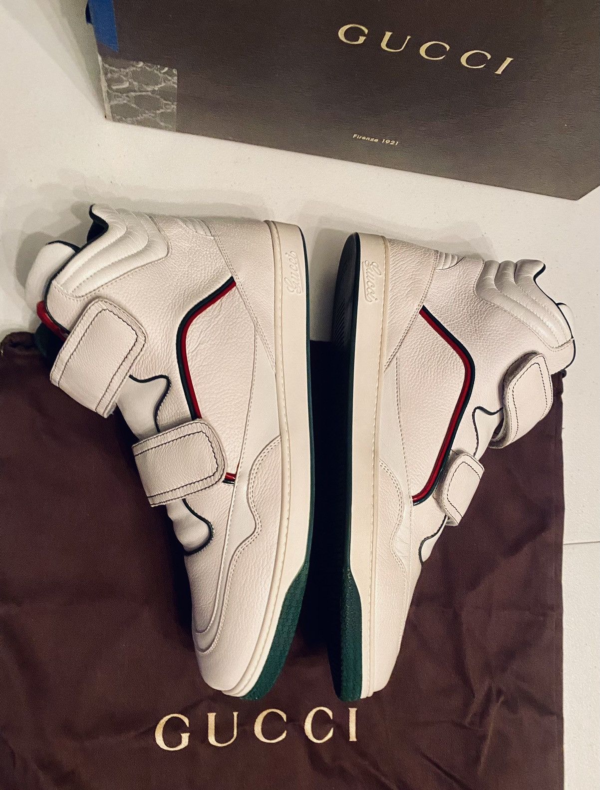 Gucci Gucci 🇮🇹 Barkleys GG Leather Hi Top Sneakers 11 NEW VINTAGE Size US 11 / EU 44 - 7 Thumbnail