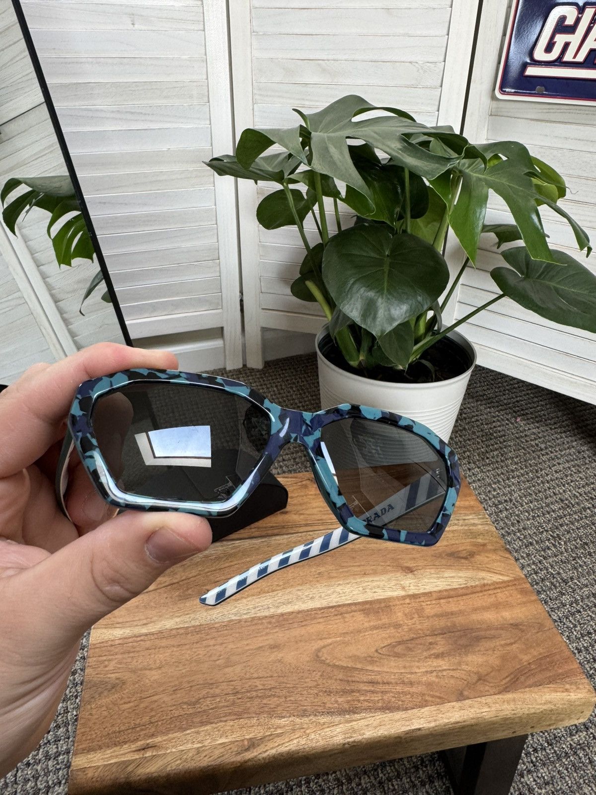 Prada Luxury Sunglasses Prada Luxury Size ONE SIZE - 7 Thumbnail