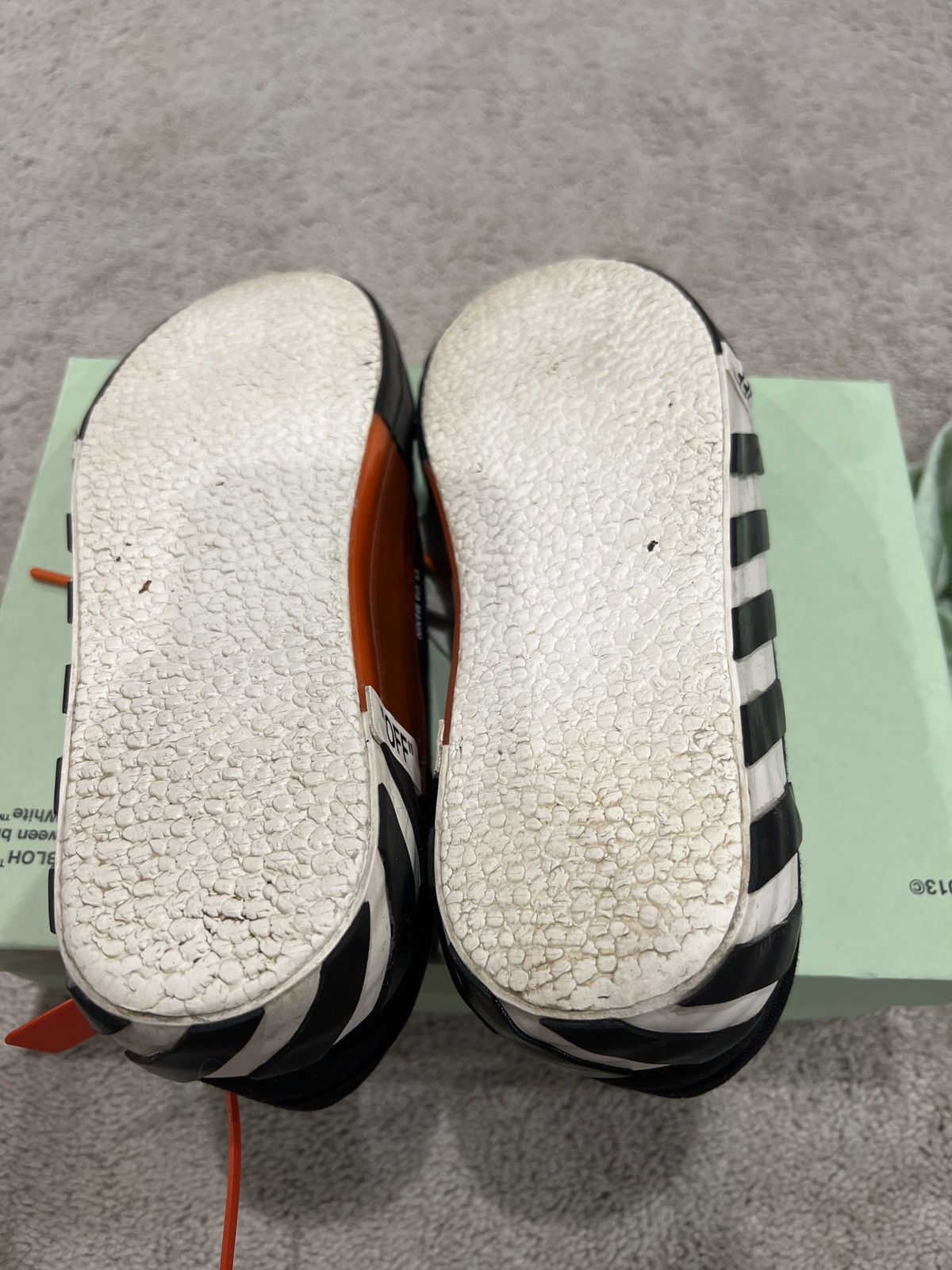Off-White Off White Sneakers VULC Low Top black/white Size US 9.5 / EU 42-43 - 4 Thumbnail
